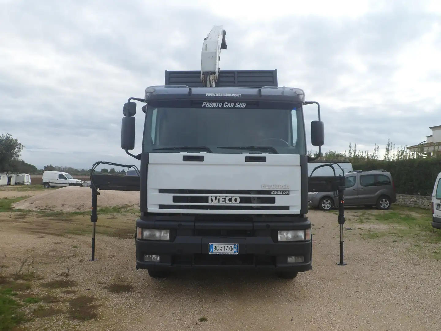 Iveco eurotech 260e31 ribaltabile con gru White - 2