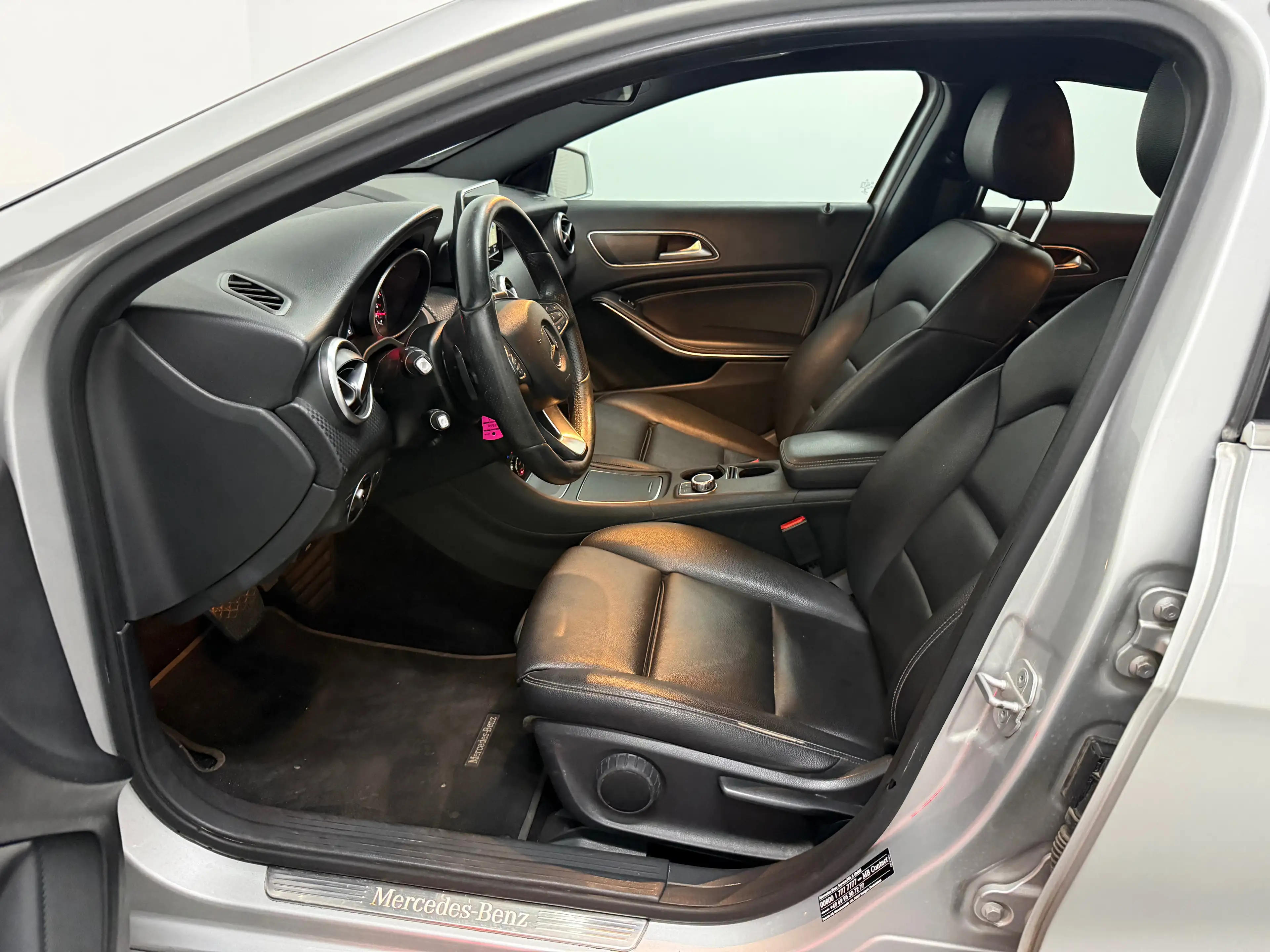Mercedes-Benz A 200 d - Euro6 - Navi - Boite Auto — photo 9