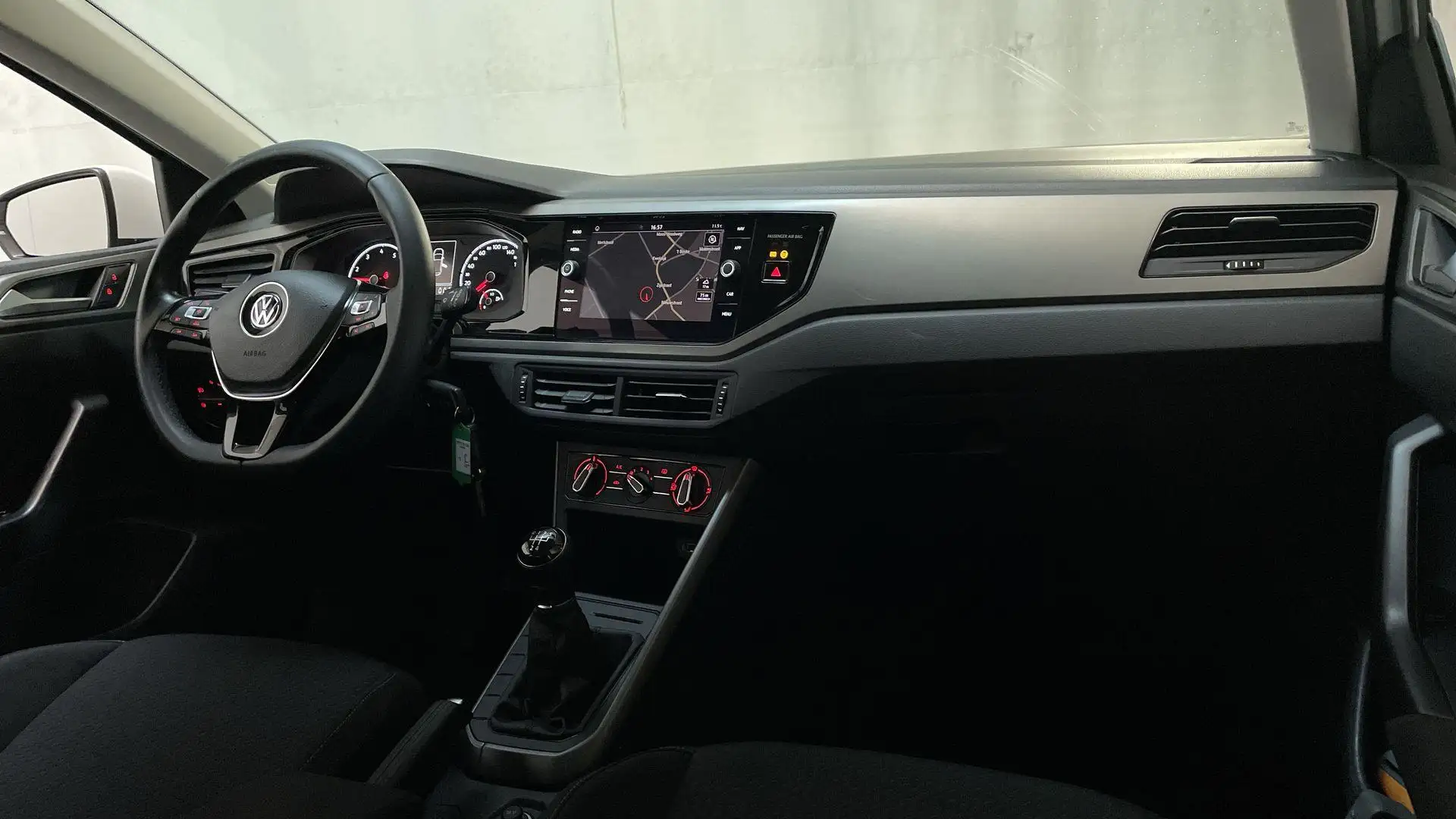 Volkswagen Polo 1.0 TSI Comfortline Navigatie App-Connect DAB+ Bianco - 2