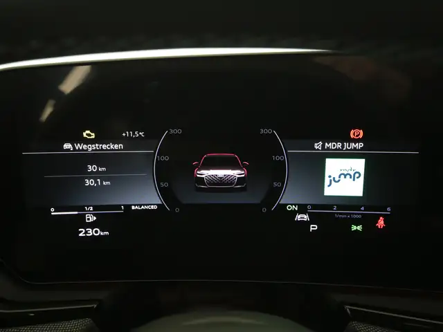 Audi A6 view 12