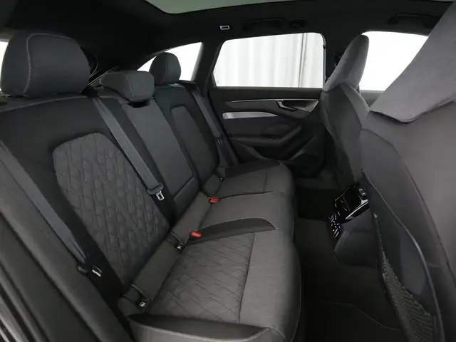 Audi A6 view 15