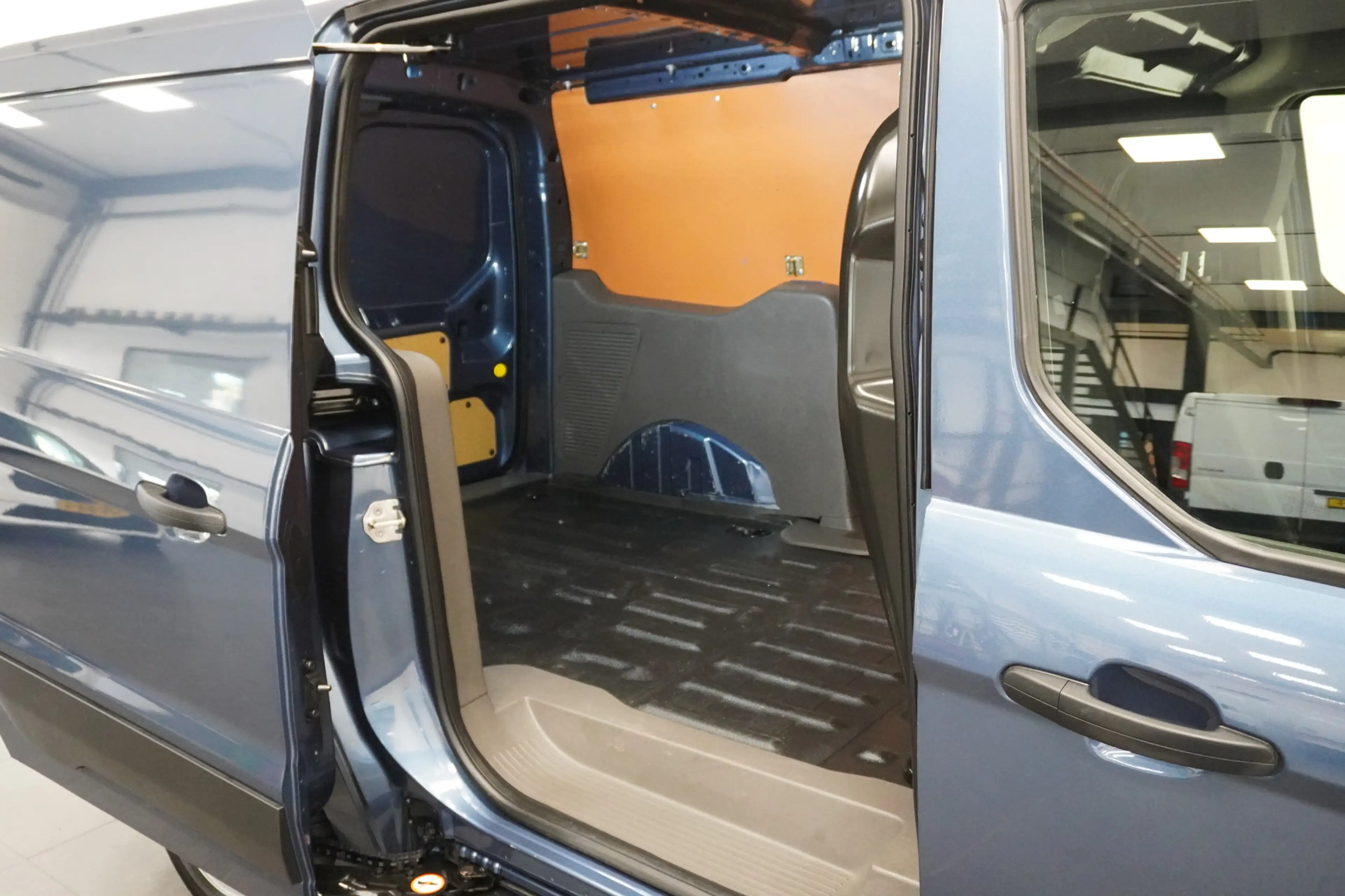 Ford Transit Connect 1.5 EcoBlue 100PK L2 EURO 6 - Airco - Navi - Cruis — photo 11