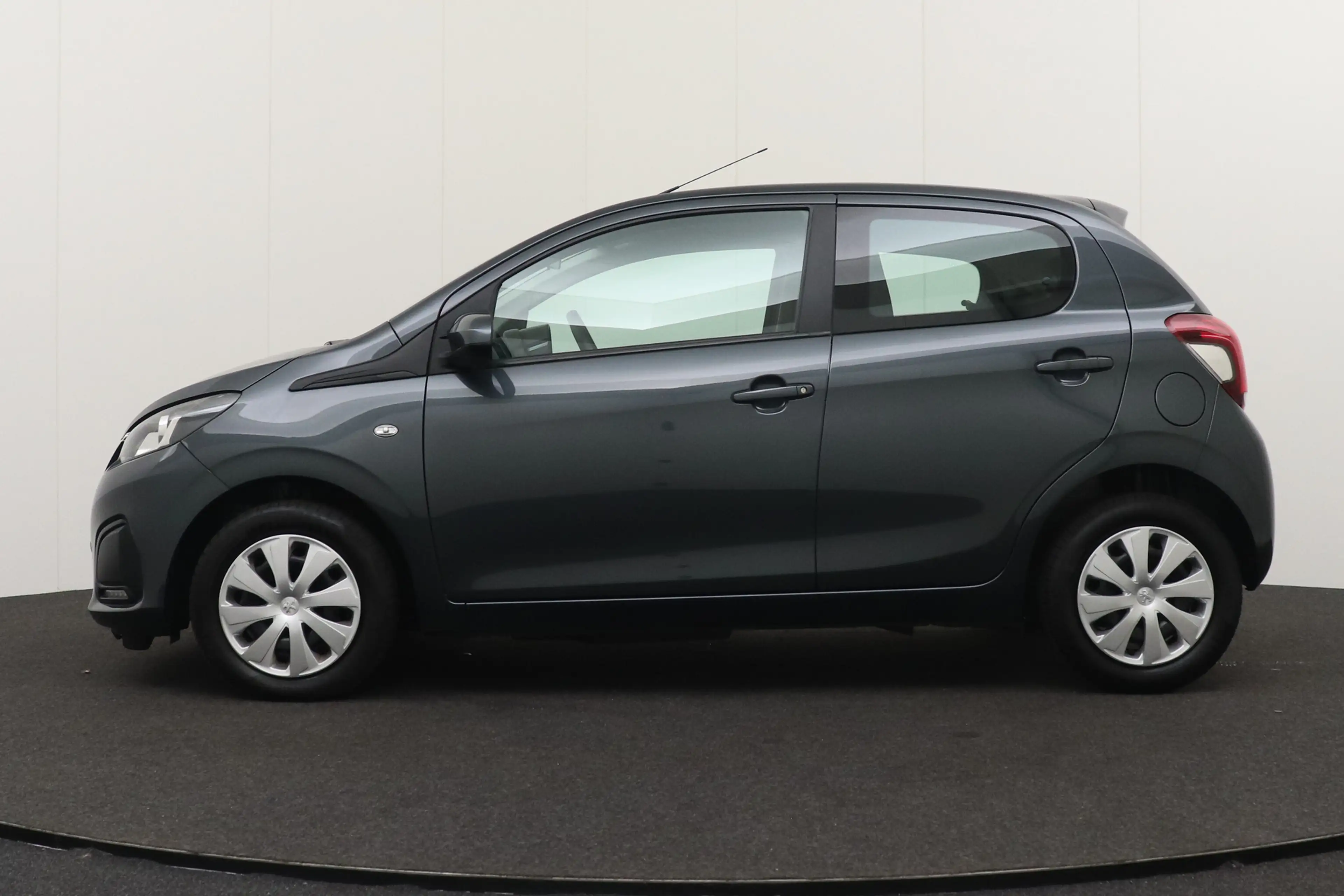 Peugeot 108 1.0 e-VTi Active LED Bluetooth DAB Start/Stop — photo 5