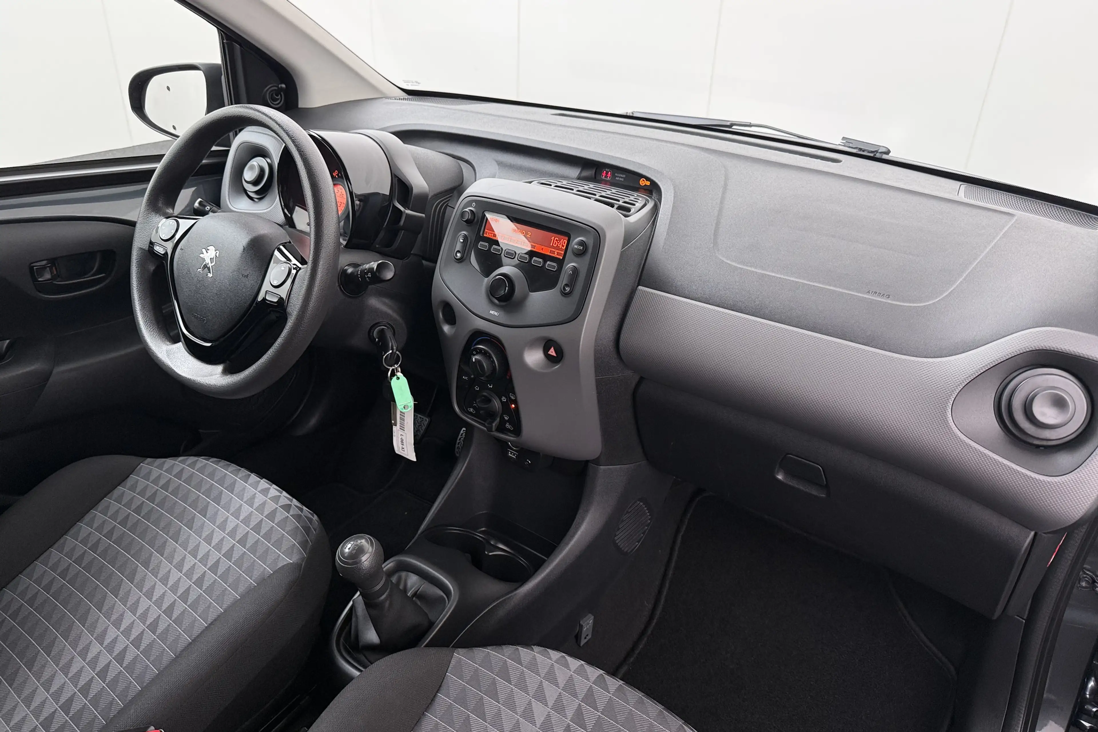 Peugeot 108 1.0 e-VTi Active LED Bluetooth DAB Start/Stop — photo 15