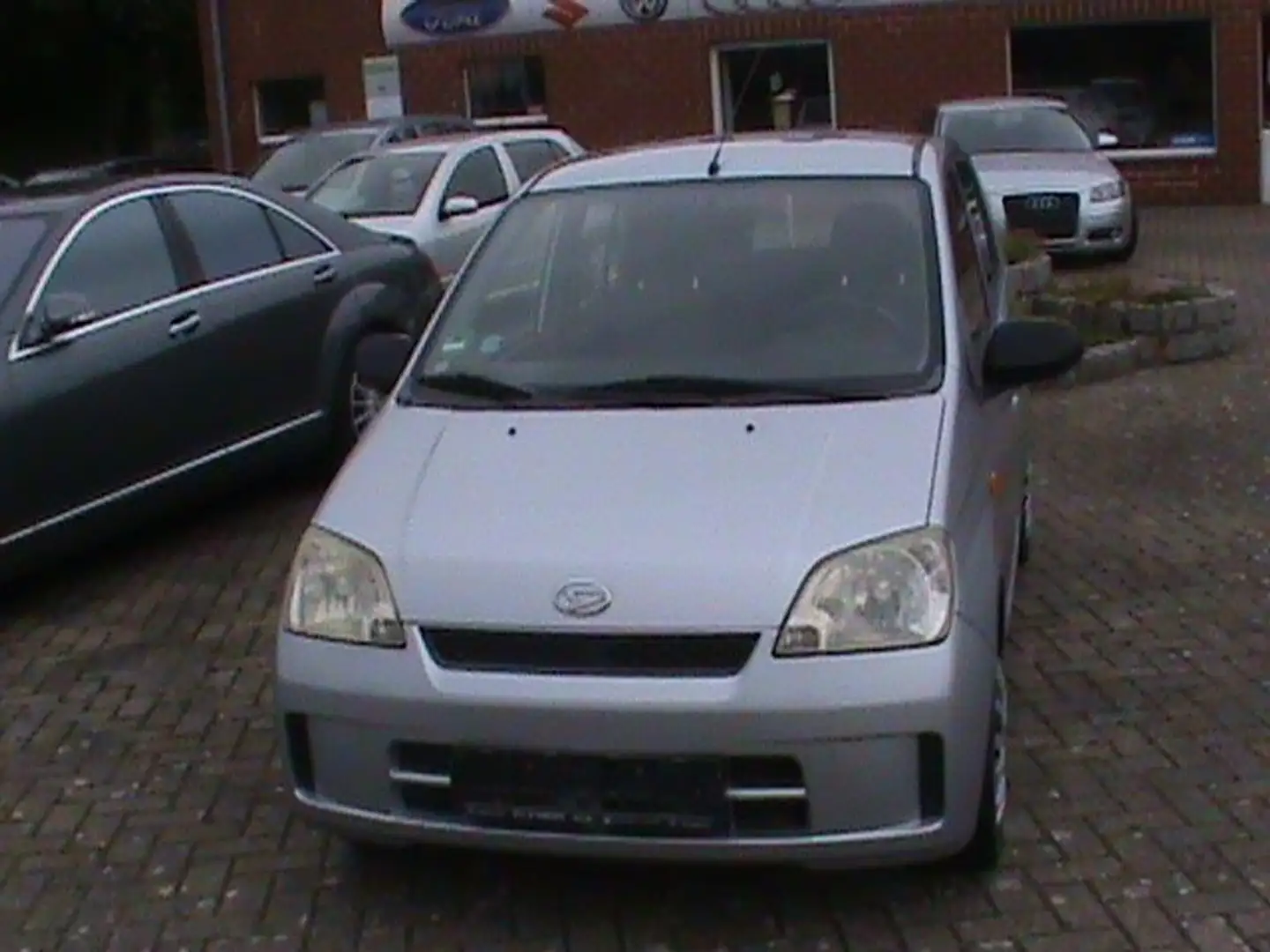 Daihatsu Cuore 1.0 Top Plateado - 2
