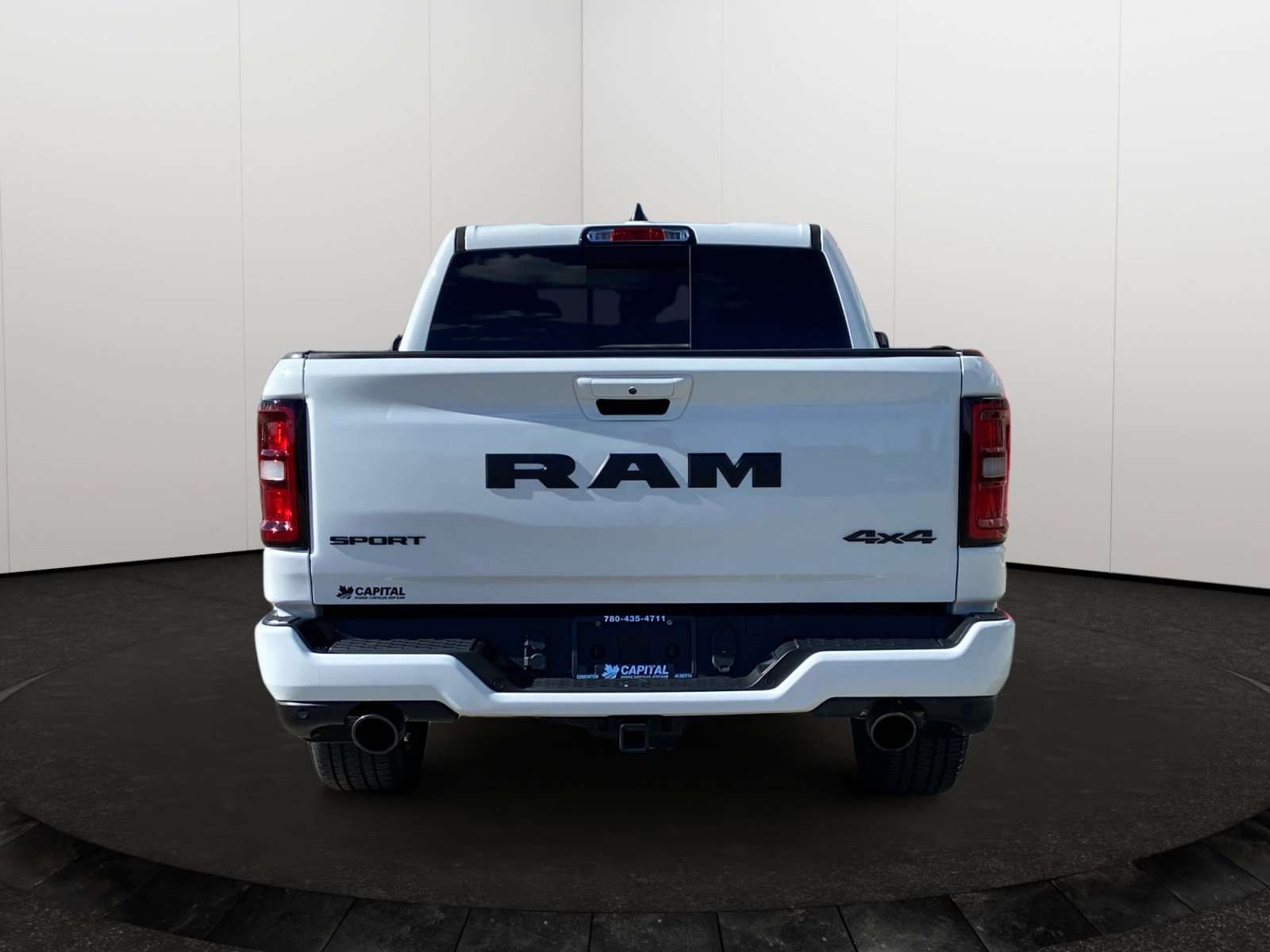 2026 RAM 1500 Sport | Cloth/Vinyl Bucket Seats, Apple CarPlay & Android Auto | — photo 5