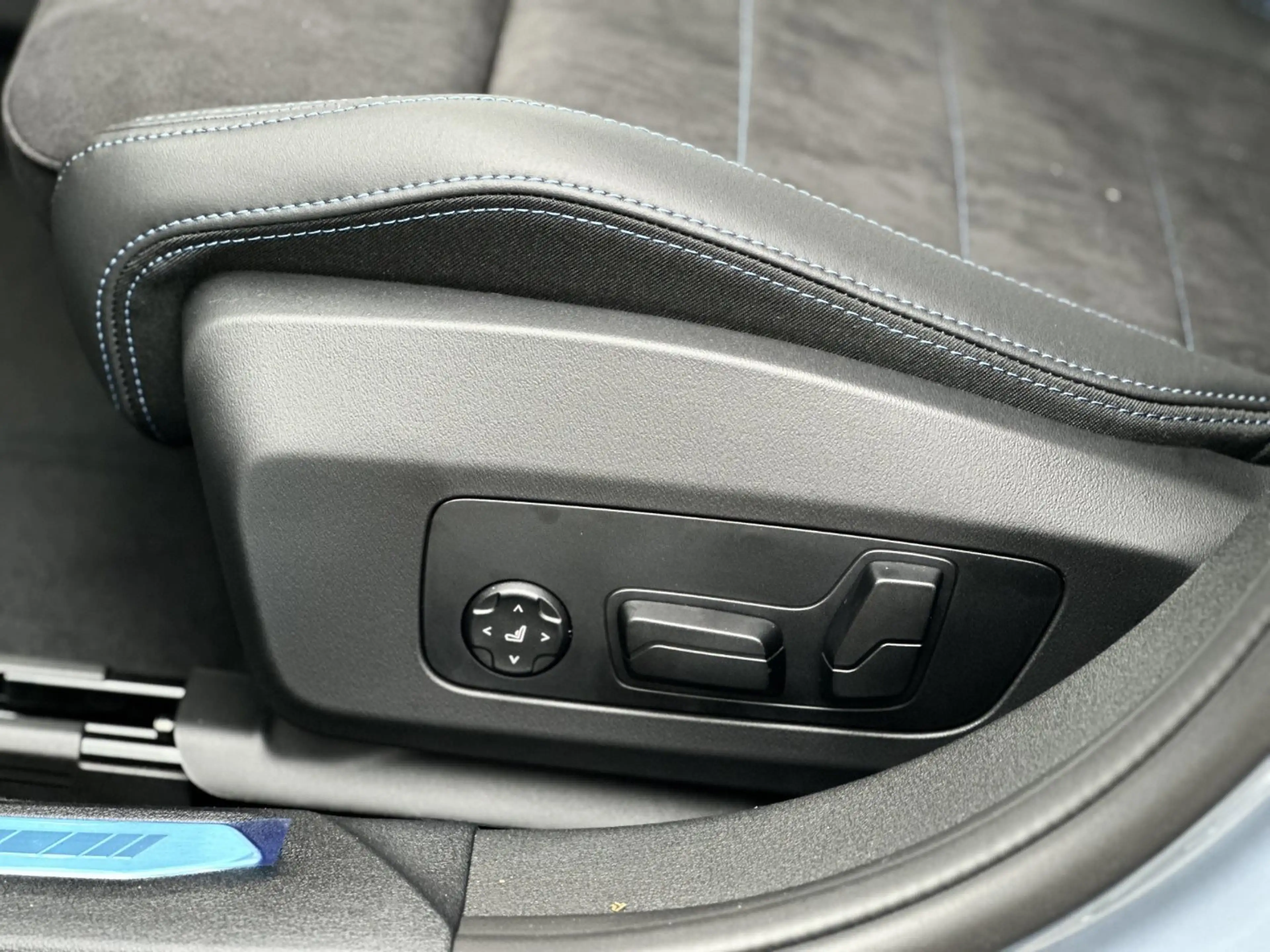 BMW 135 M135 xDrive Sport Pro Head-Up HK HiFi DAB LED — photo 11