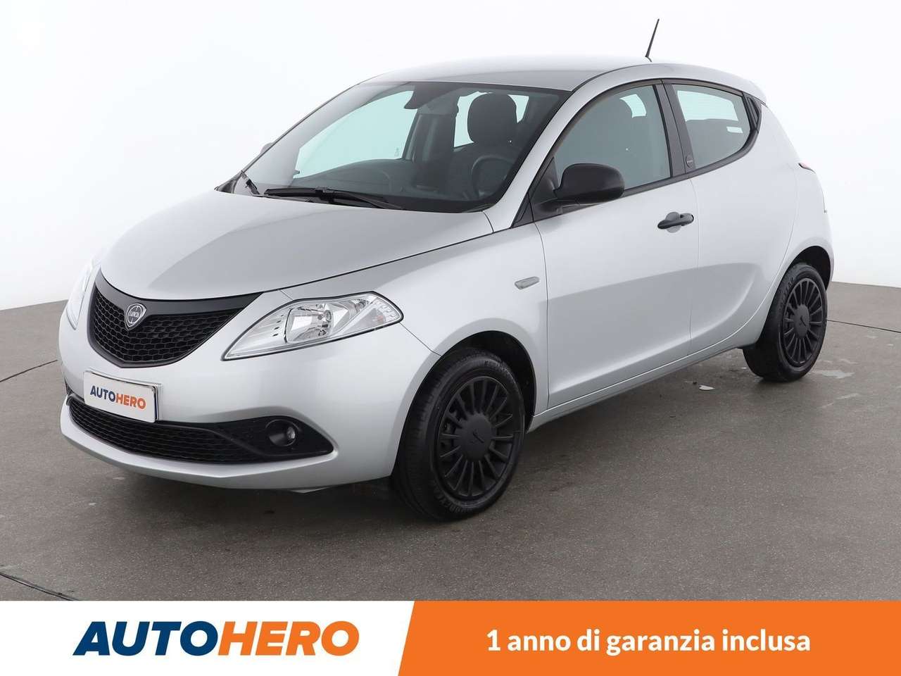 Lancia Ypsilon 1.0 Mild-Hybrid Silver MHEV