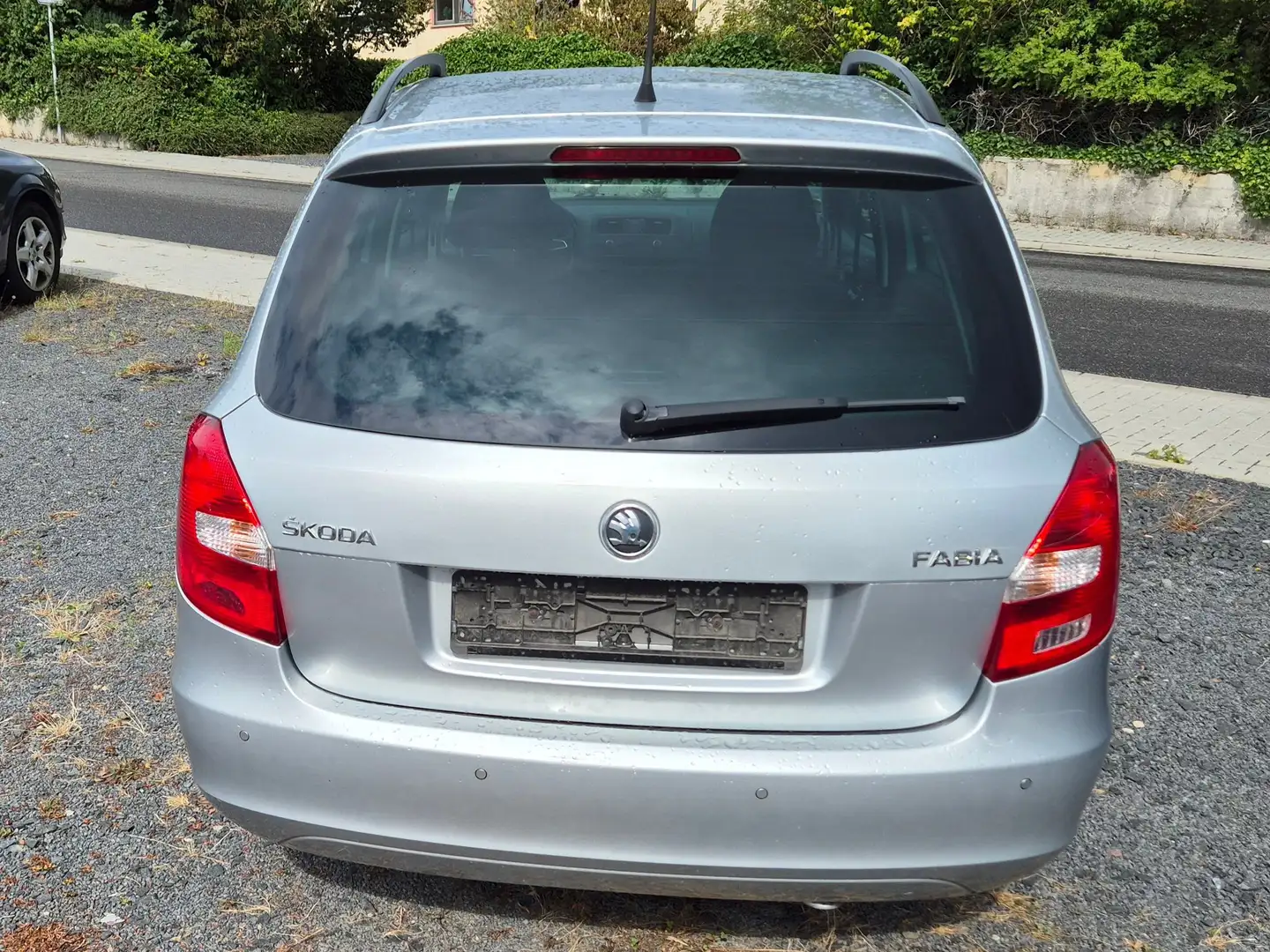 Skoda Fabia Fabia II Combi 1.2 TSI Combi COOL EDITION Silber - 2