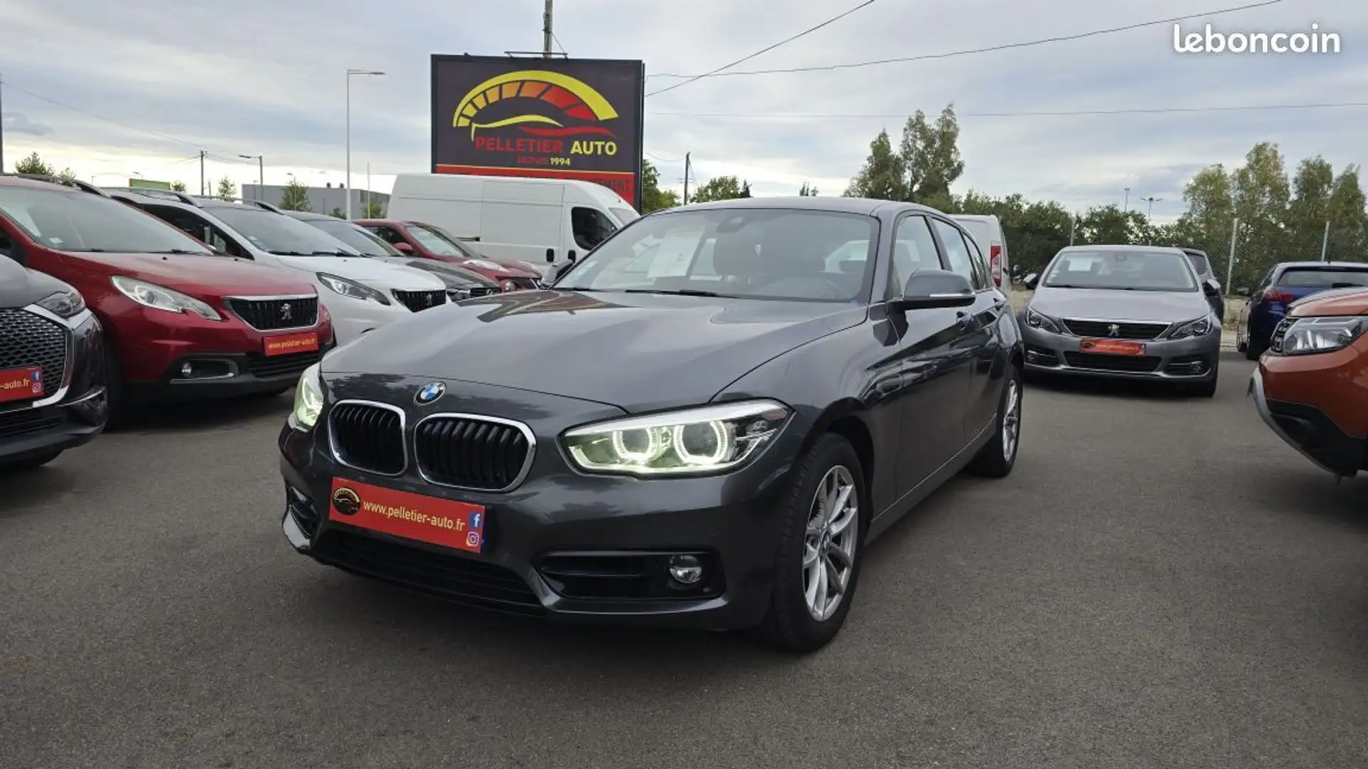 BMW 118 118d 150 ch BVA8 Lounge Grau - 1