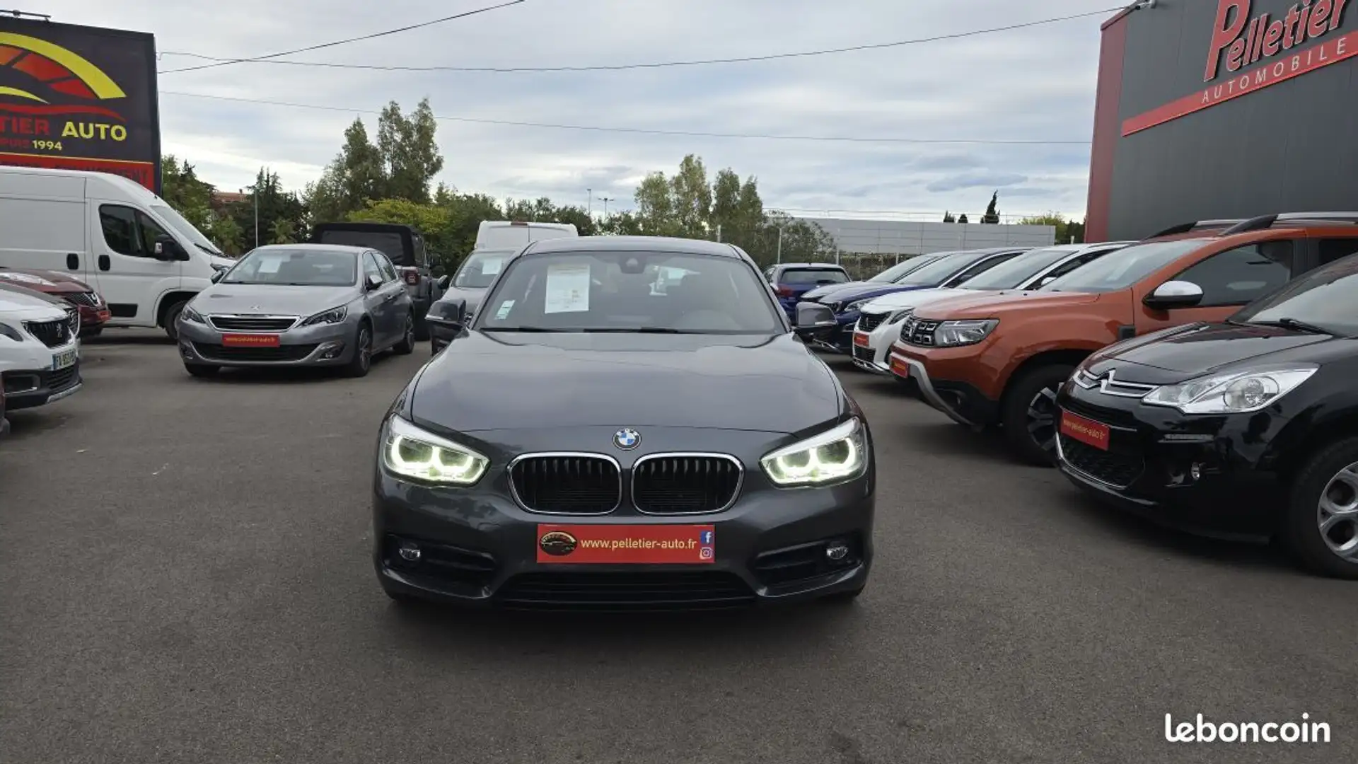 BMW 118 118d 150 ch BVA8 Lounge Grau - 2