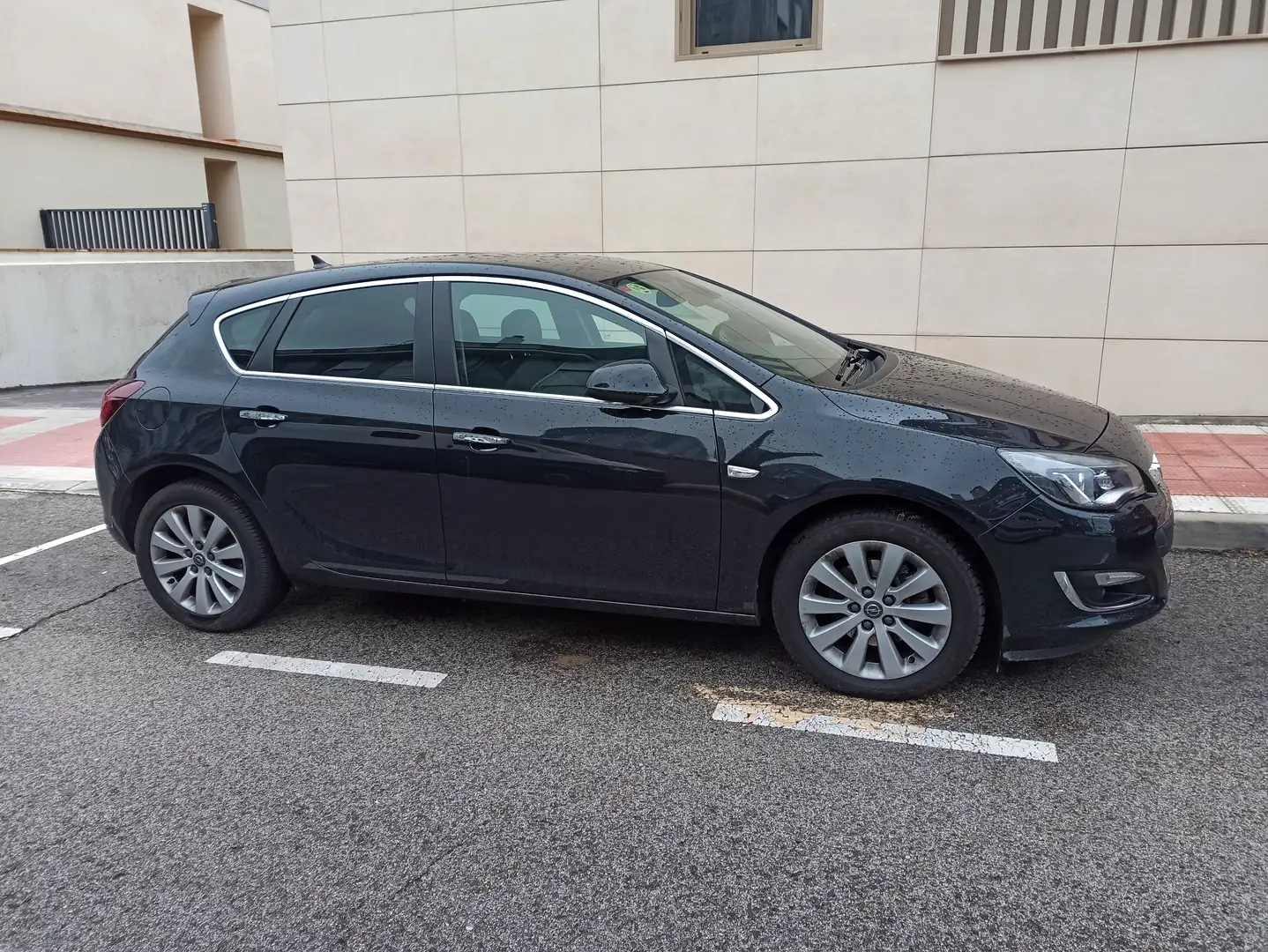 Opel Astra 2.0CDTi S/S Excellence 165 Negro - 1