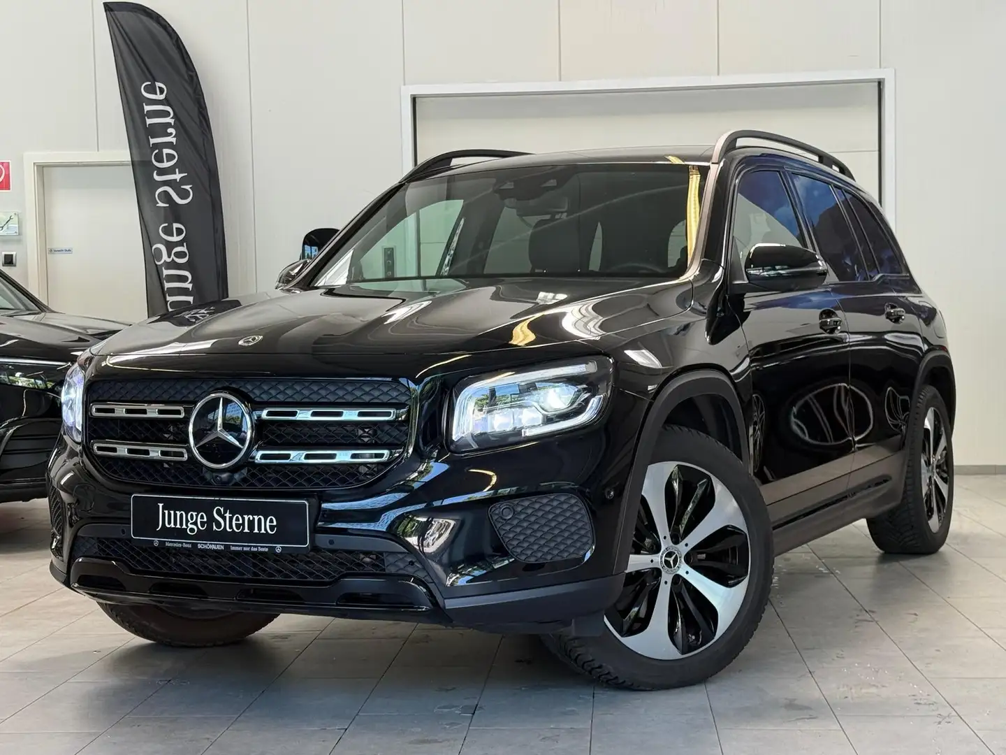Mercedes-Benz GLB 220 d 4Matic AHK+DISTRO+BEAM+360+NIGHT+EASYP Czarny - 1