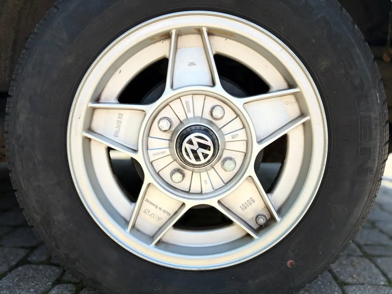 Volkswagen Beetle снимка Volkswagen Beetle
