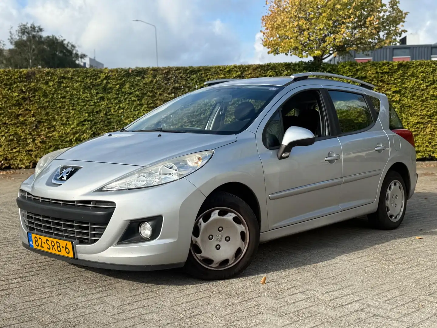 Peugeot 207 SW 1.4 VTi Active (NIEUWE APK)(INRUILKOOPJE) Gris - 1