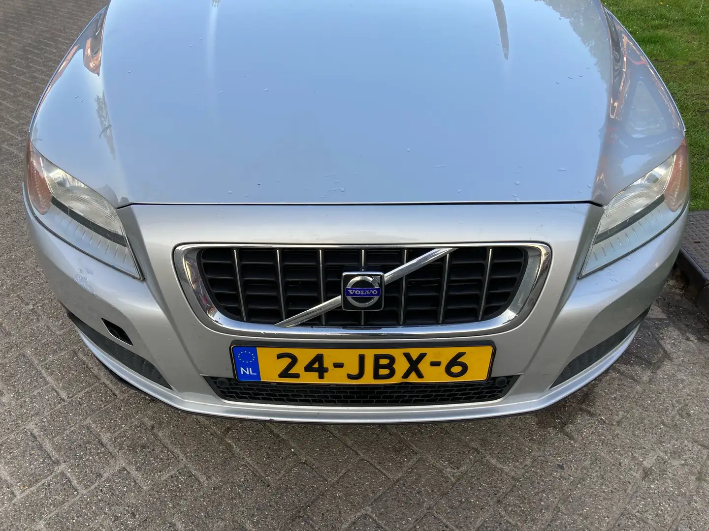 Volvo V70 2.0D 136PK Limited Edition Argent - 2