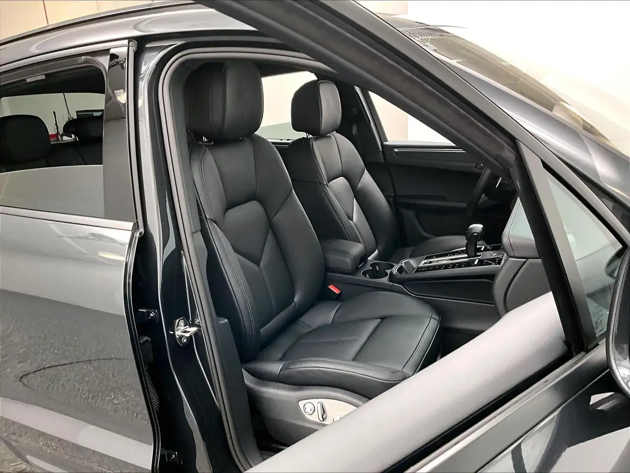 Porsche Macan снимка Porsche Macan