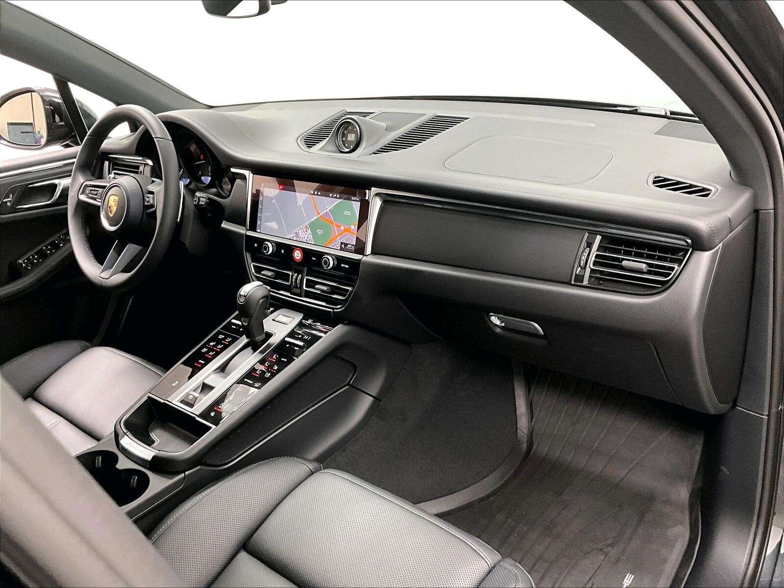 2026 Porsche Macan AWD thumb 27