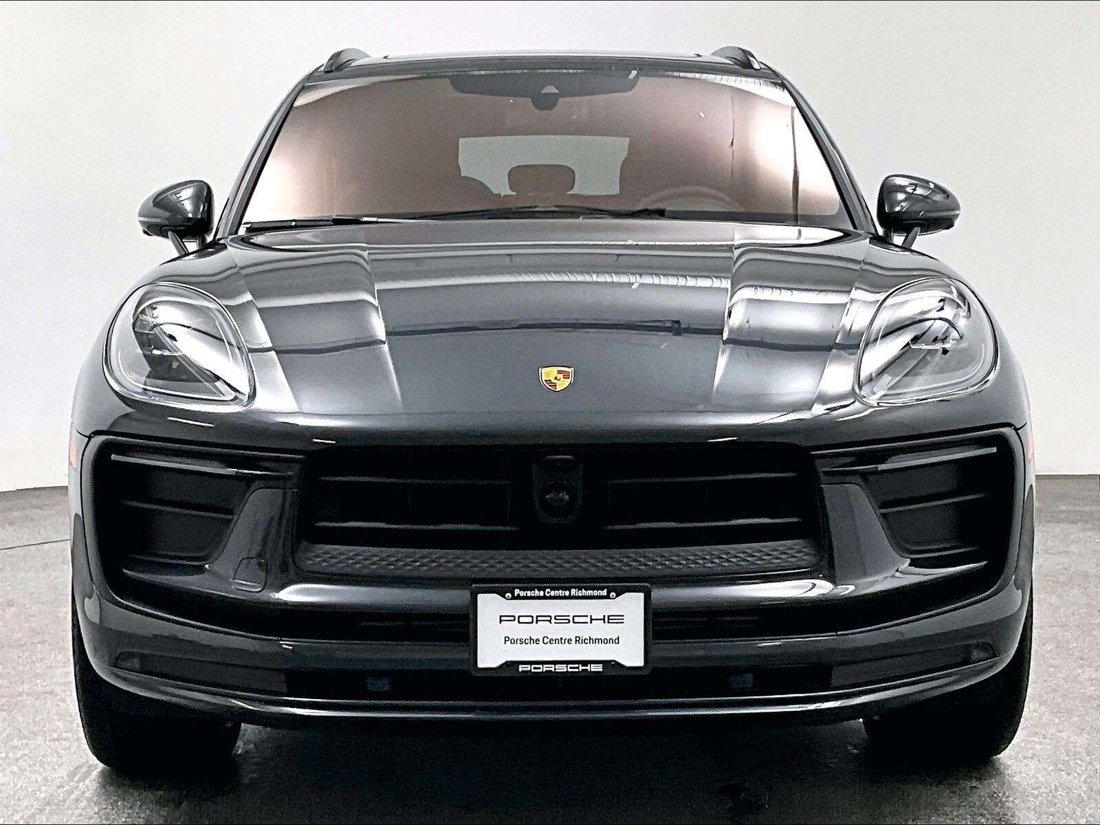2026 Porsche Macan AWD alt 2