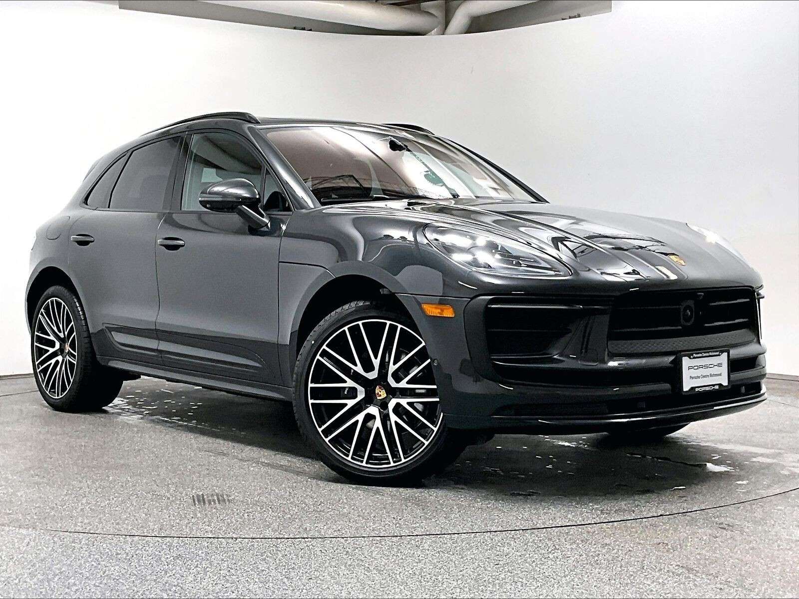 2026 Porsche Macan AWD alt 3