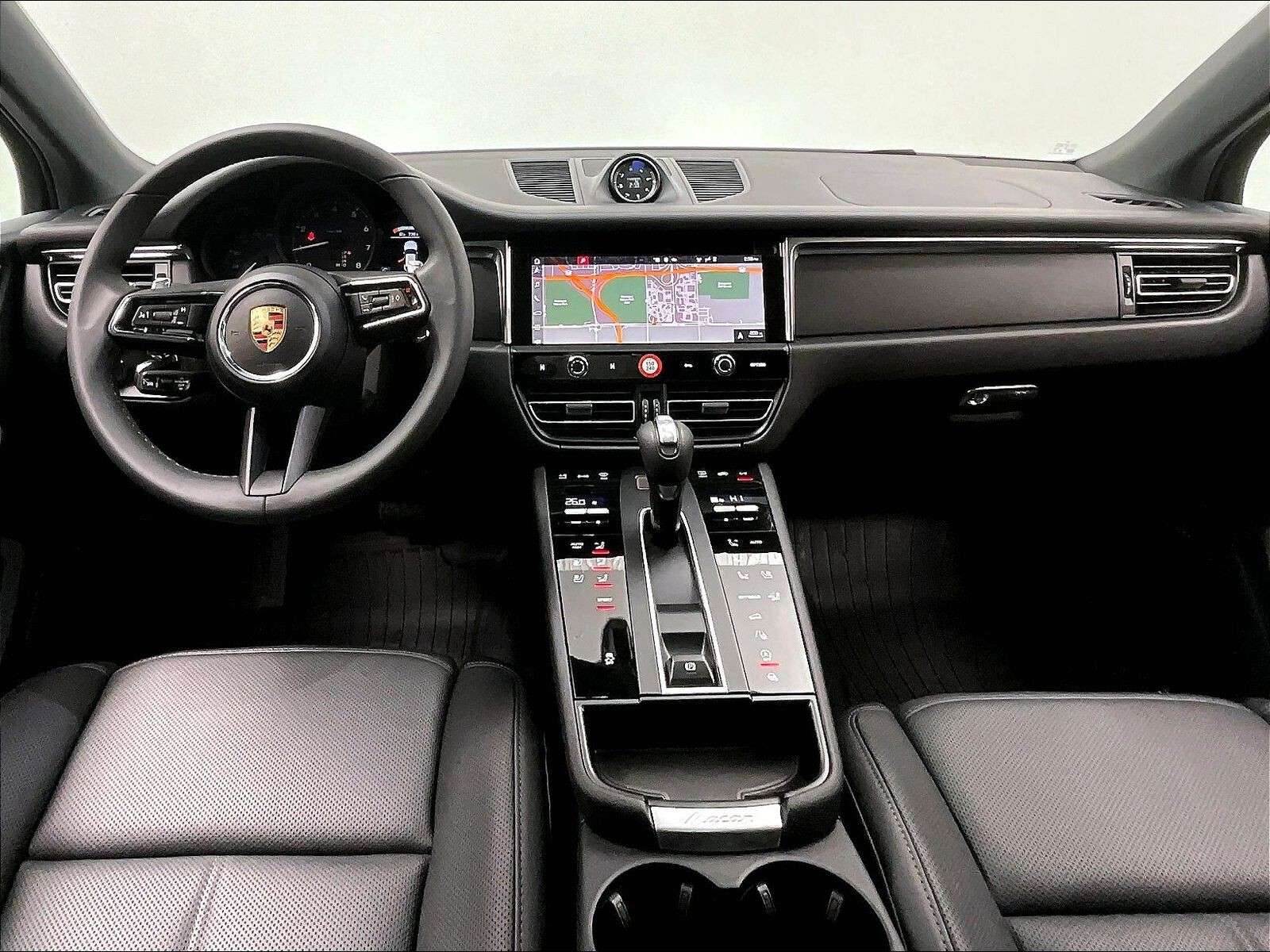2026 Porsche Macan AWD thumb 11