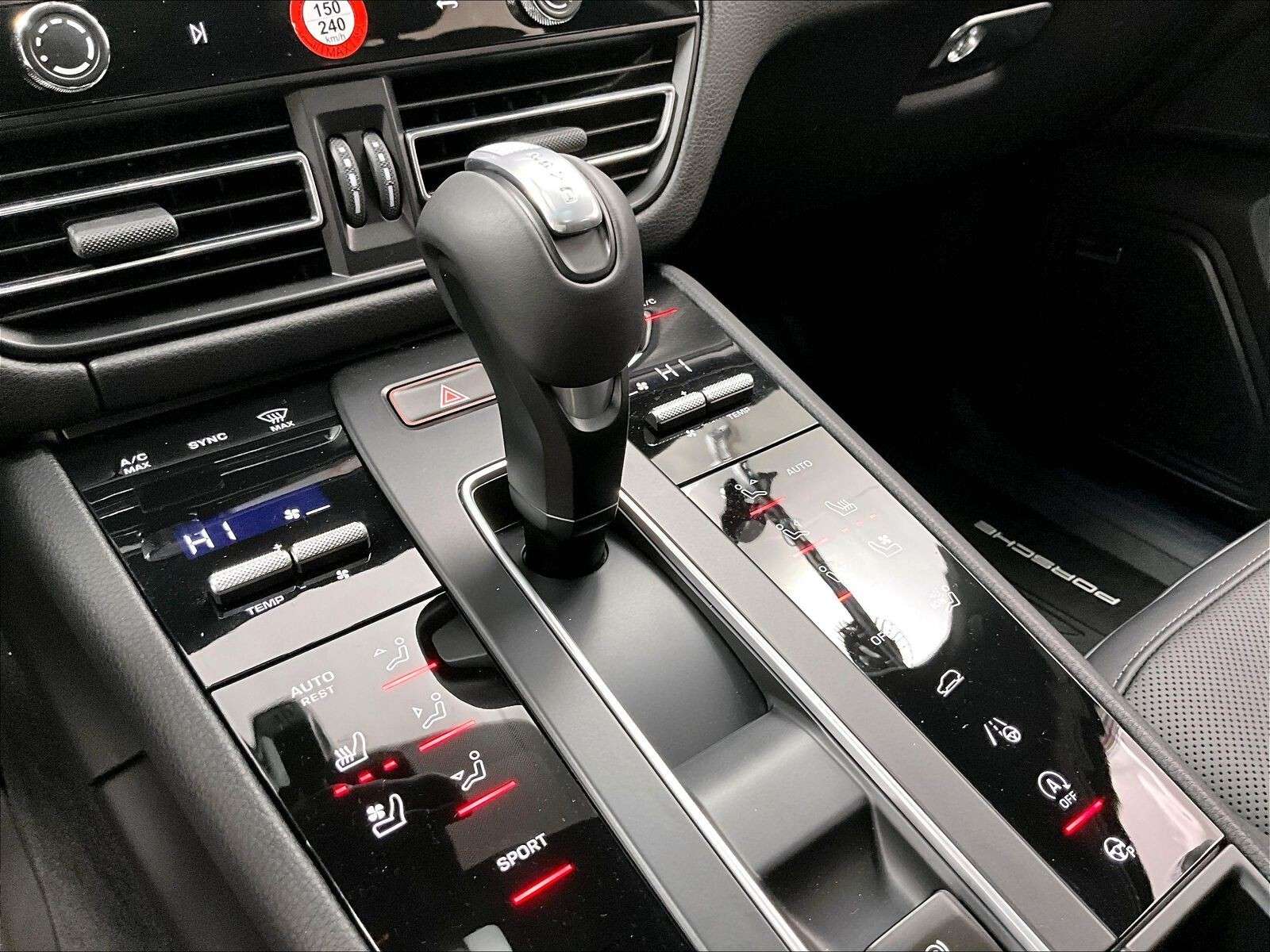 2026 Porsche Macan AWD thumb 22