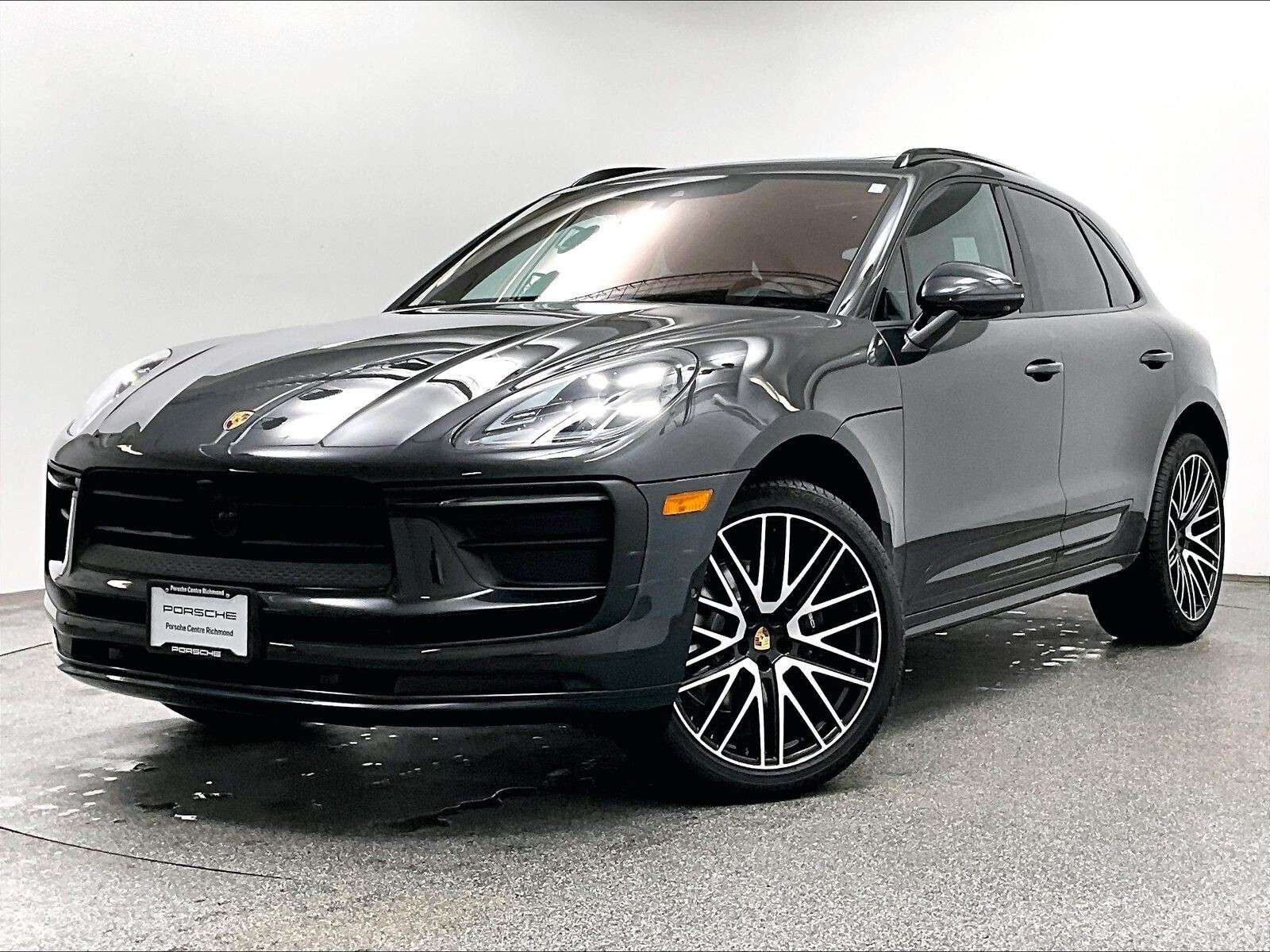 2026 Porsche Macan AWD