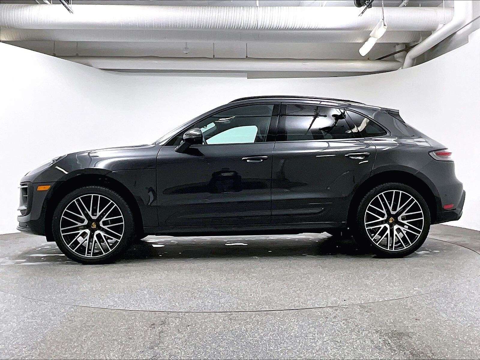 2026 Porsche Macan AWD thumb 8