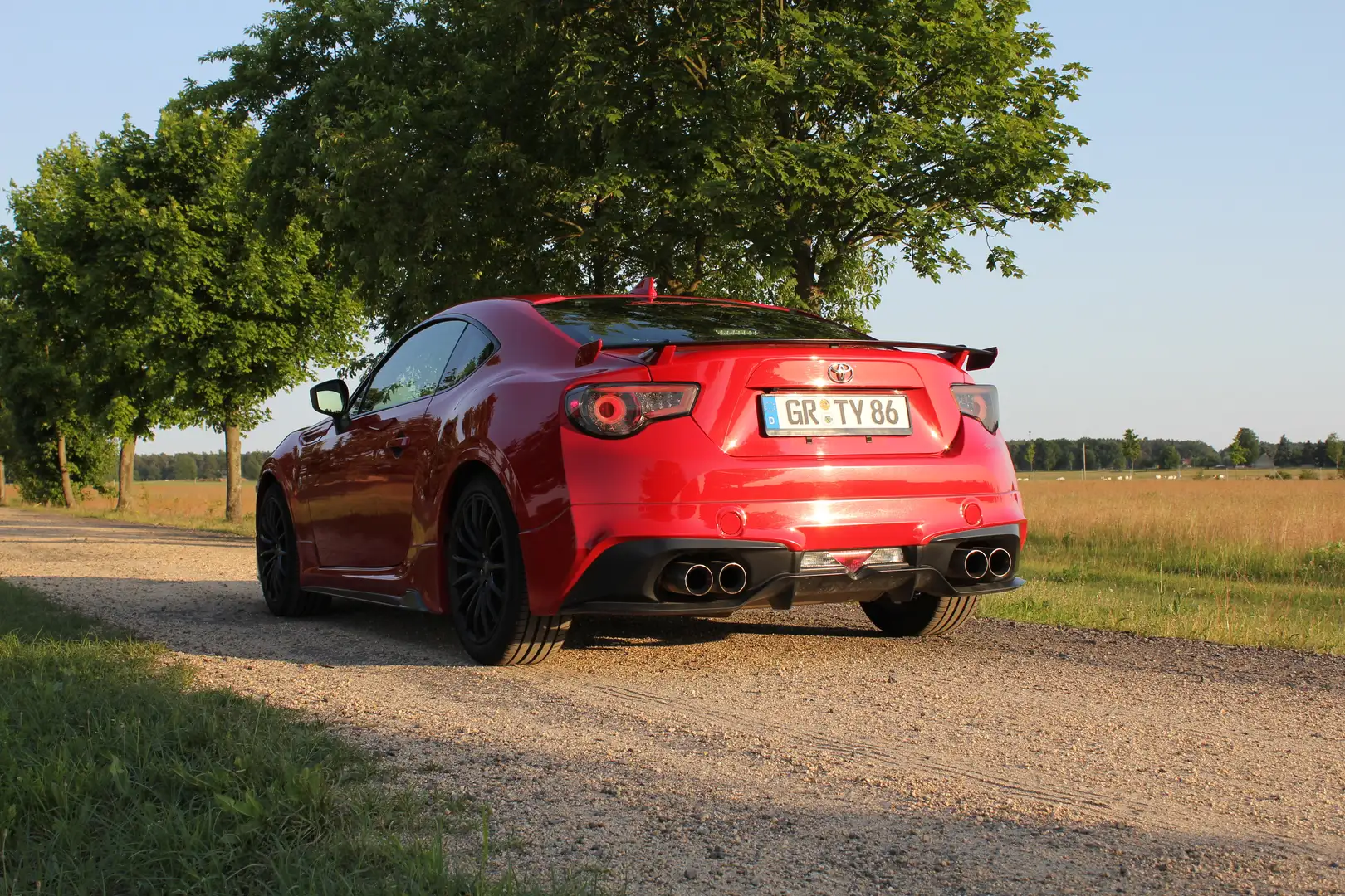Toyota GT86 GT Unlimited mit TRD Sportpaket Rot - 2