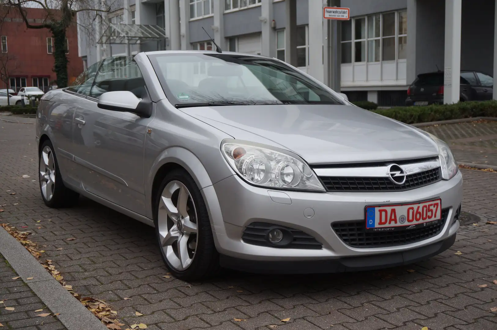 Opel Astra Endless Summer Grau - 1