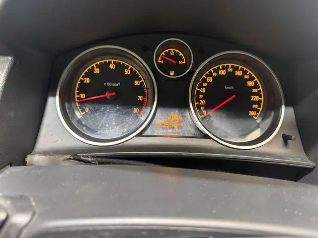 Opel Astra view 17