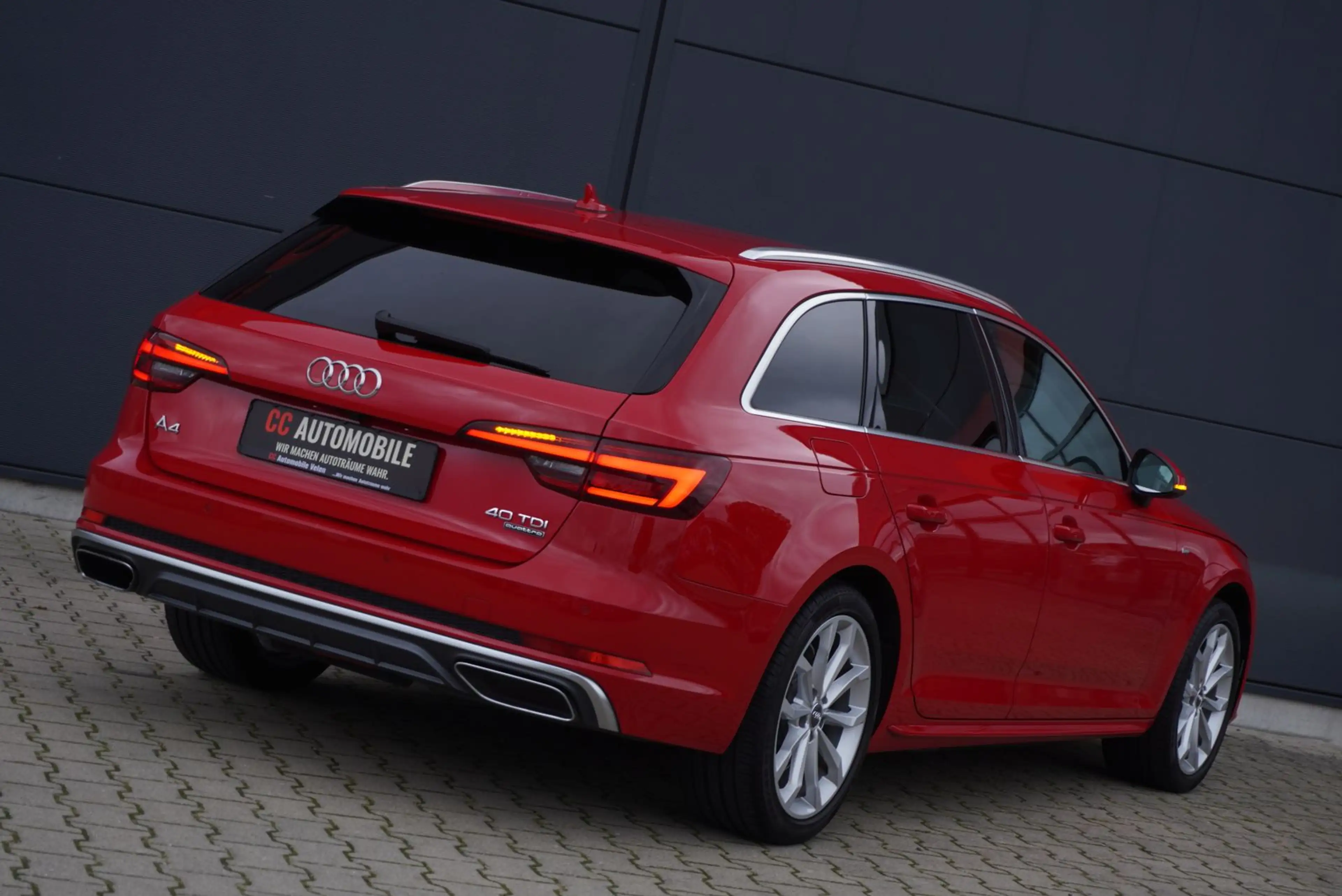 Audi A4 40 TDI Quattro S-Line/LED/NaviMMI/AHK/Assist/ — photo 6