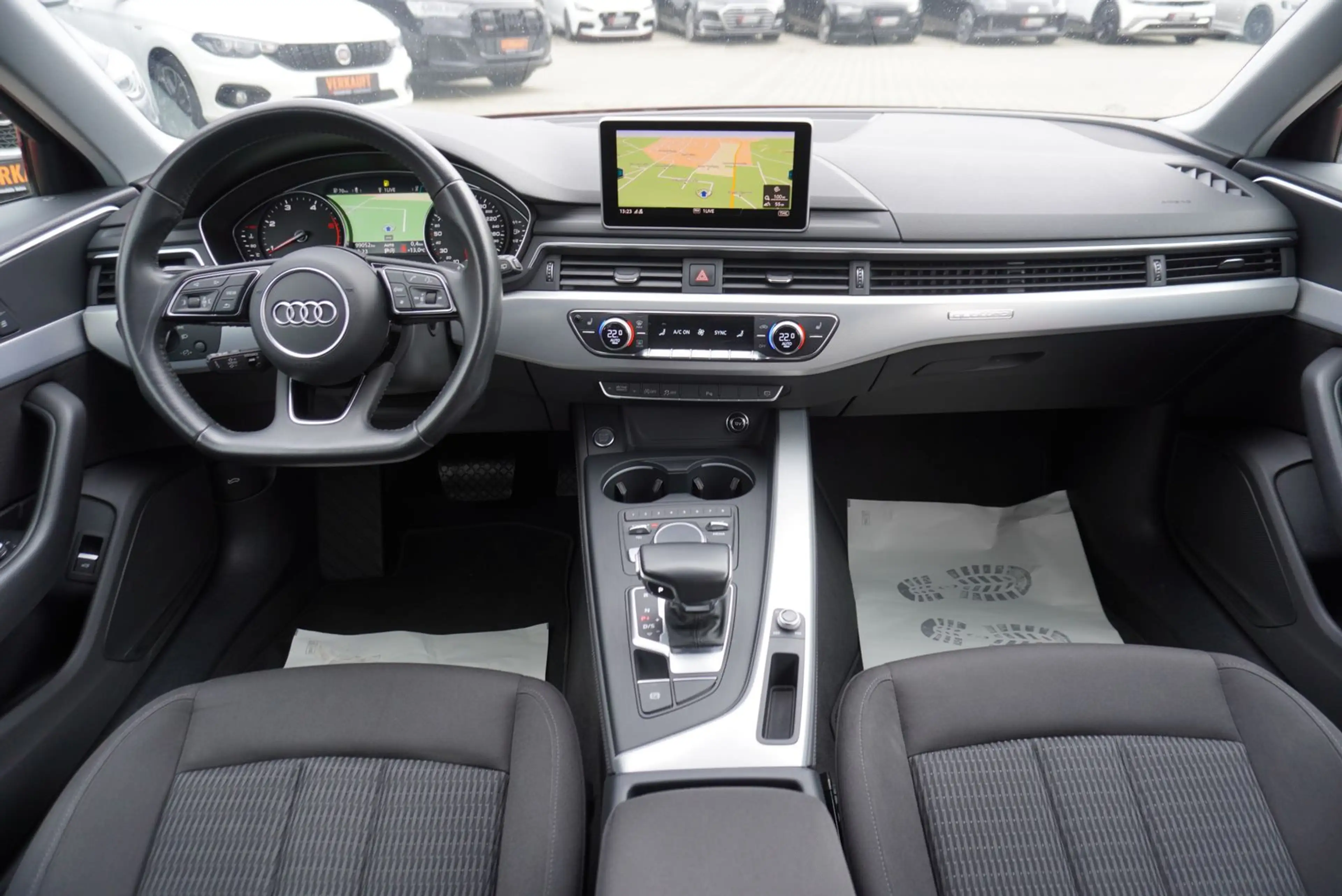 Audi A4 40 TDI Quattro S-Line/LED/NaviMMI/AHK/Assist/ — photo 13