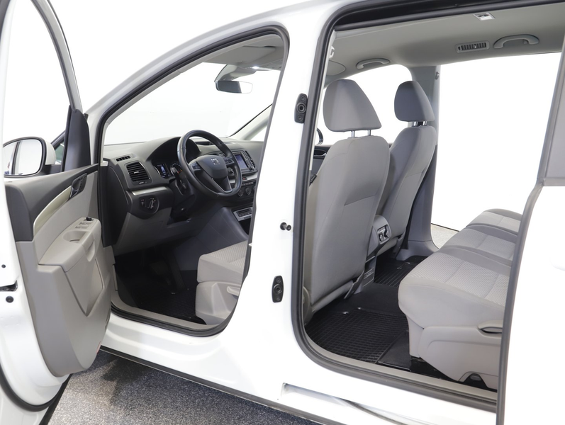 SEAT Alhambra Business TDI DSG — photo 5