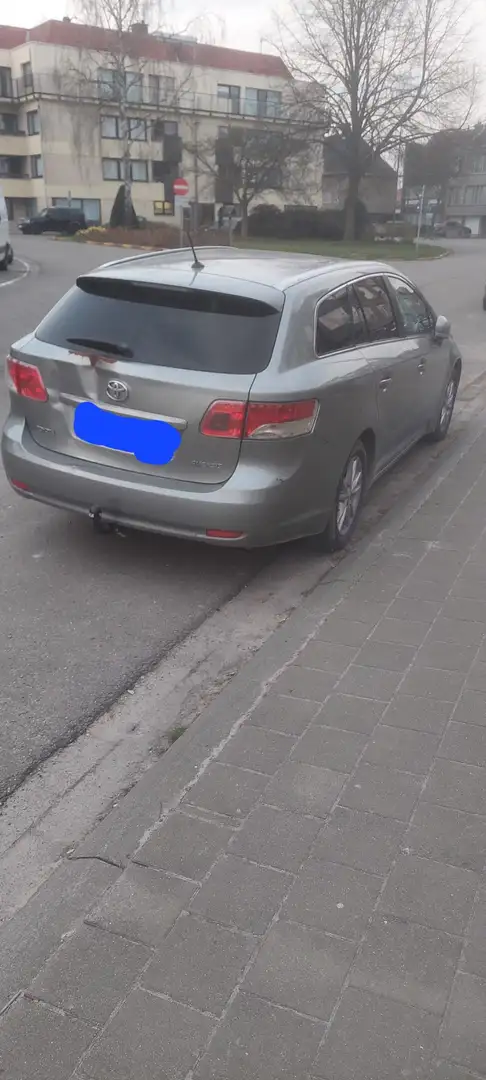 Toyota Avensis 2.2 D4d - 2