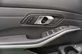 BMW 330 e Touring CurvedDisplay ACC Sportsitze DrivingAssi Schwarz - thumbnail 11