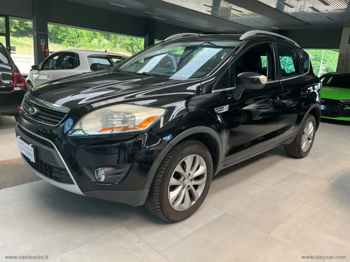 Ford Kuga 2.0 TDCi 136 CV 4WD Titanium + GANCIO TRAINO Nero - 1