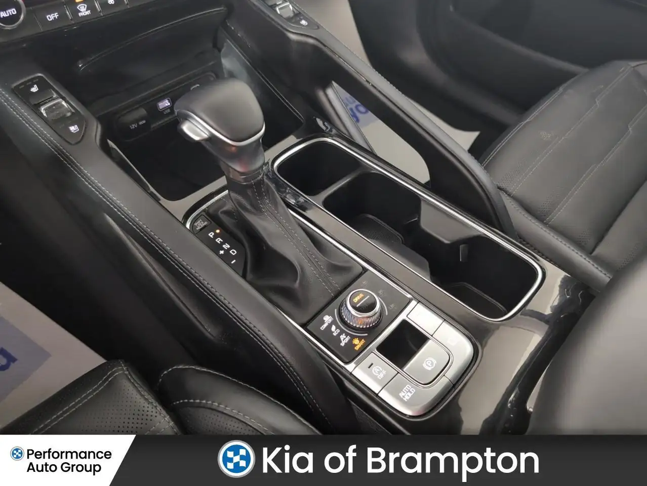 Kia Telluride снимка Kia Telluride