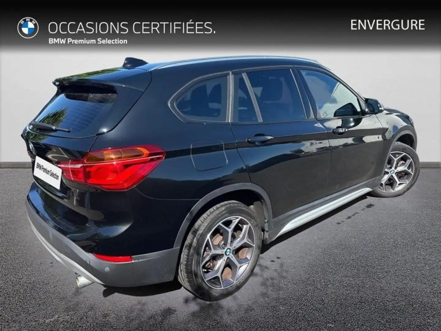 BMW X1 sDrive20iA 192ch xLine DKG7 Euro6d-T Schwarz - 2