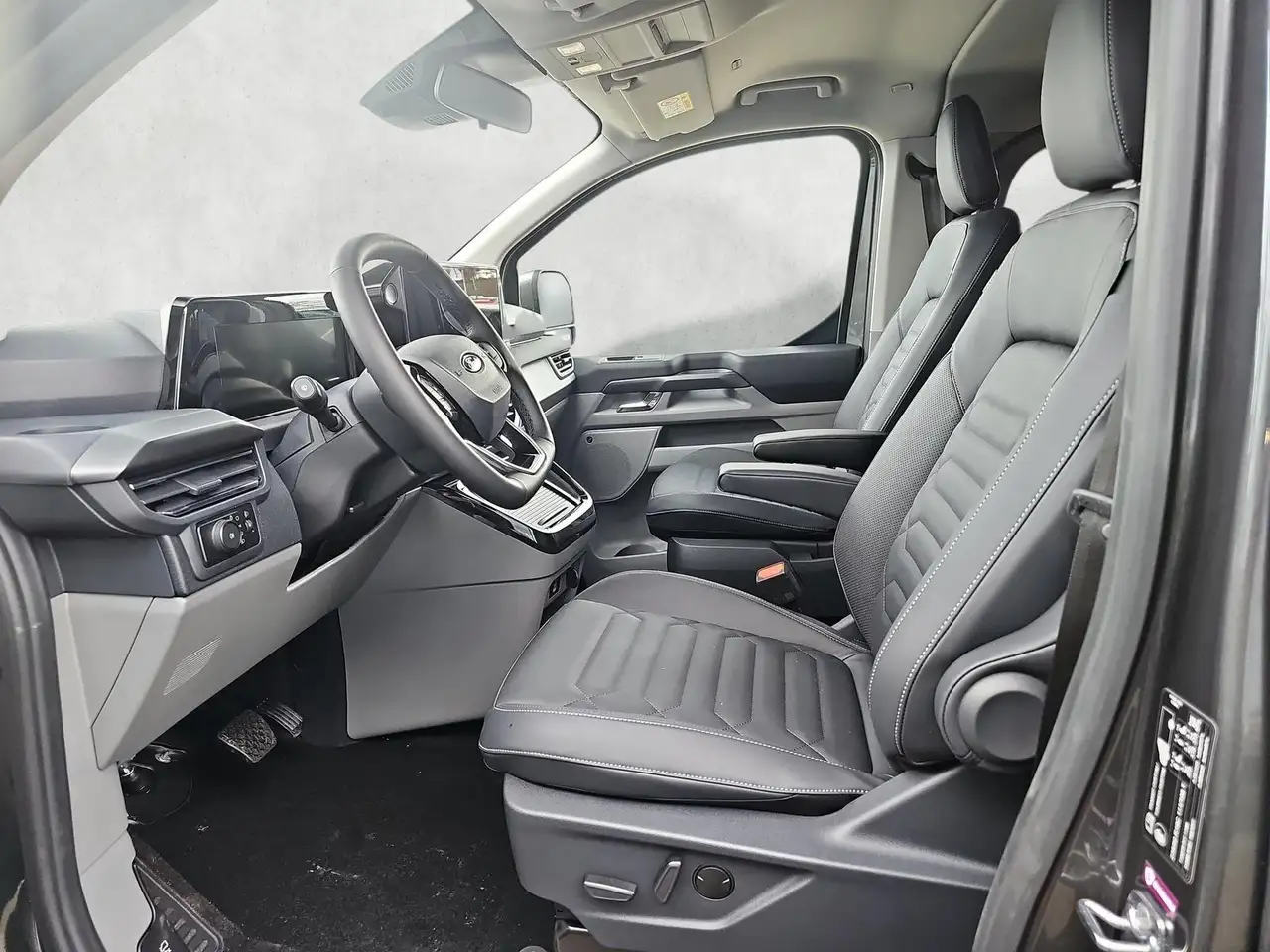 Ford Tourneo Custom 2.0 EB Autom Titanium X L2 AHK 10