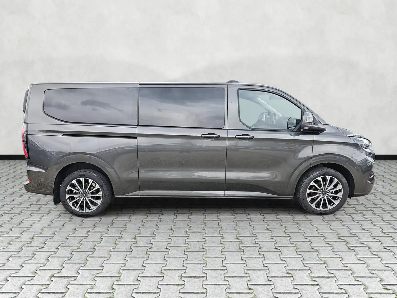 Ford Tourneo Custom 2.0 EB Autom Titanium X L2 AHK 9