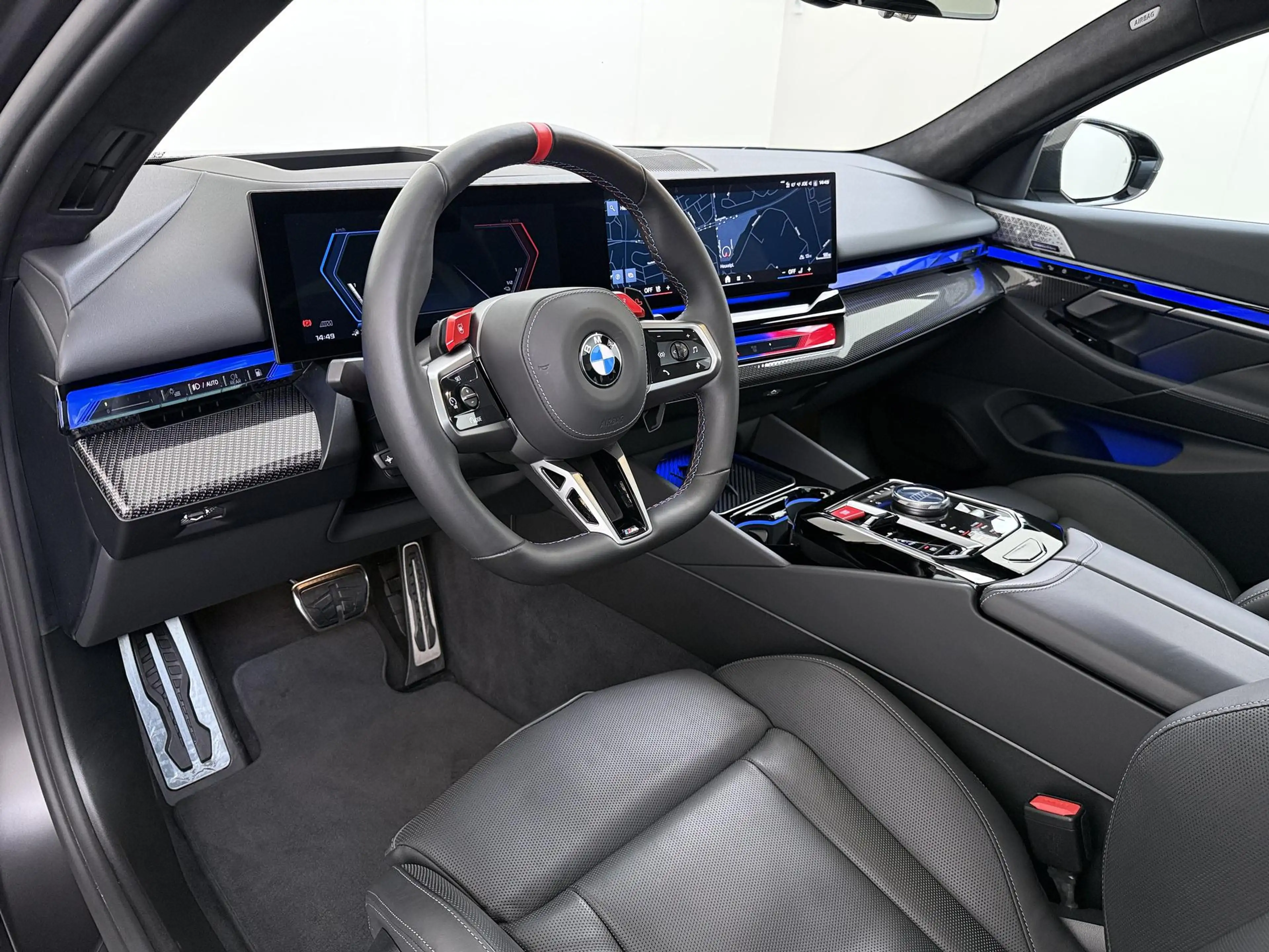 BMW M5 5-serie Touring NL Auto | BTW | Akrapovic | BMW on — photo 6