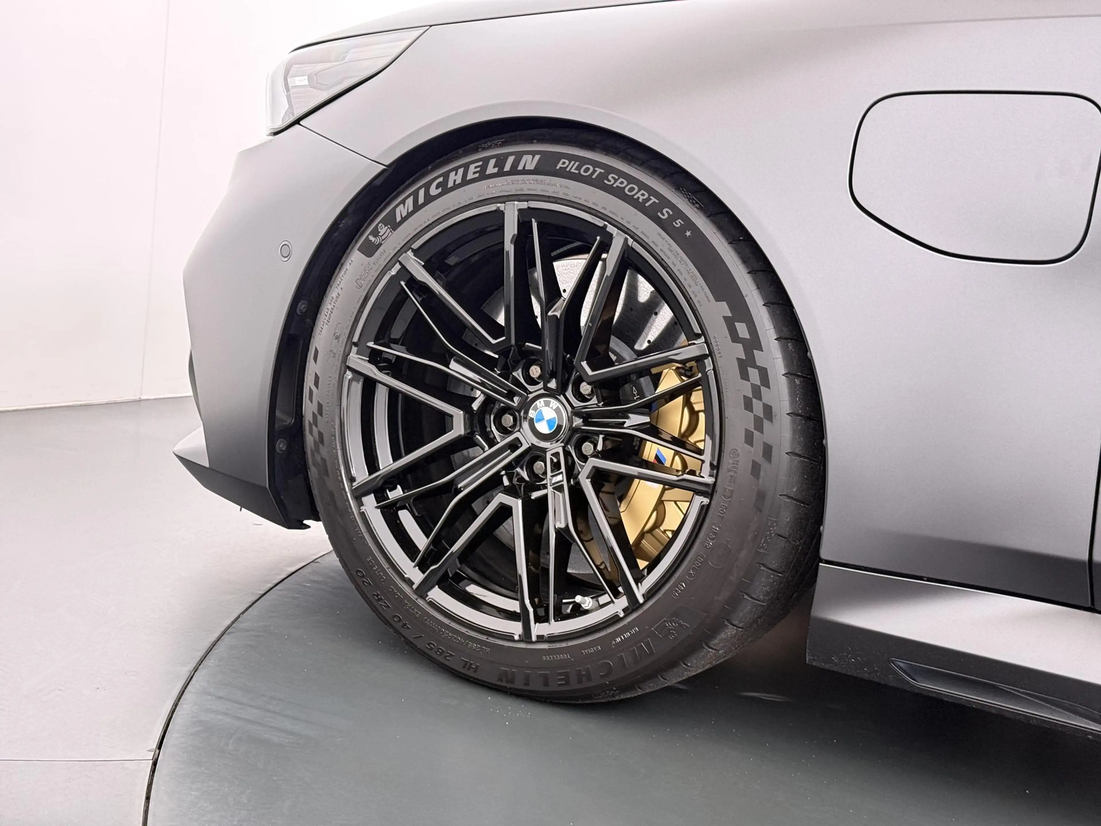 BMW M5 5-serie Touring NL Auto | BTW | Akrapovic | BMW on — photo 10
