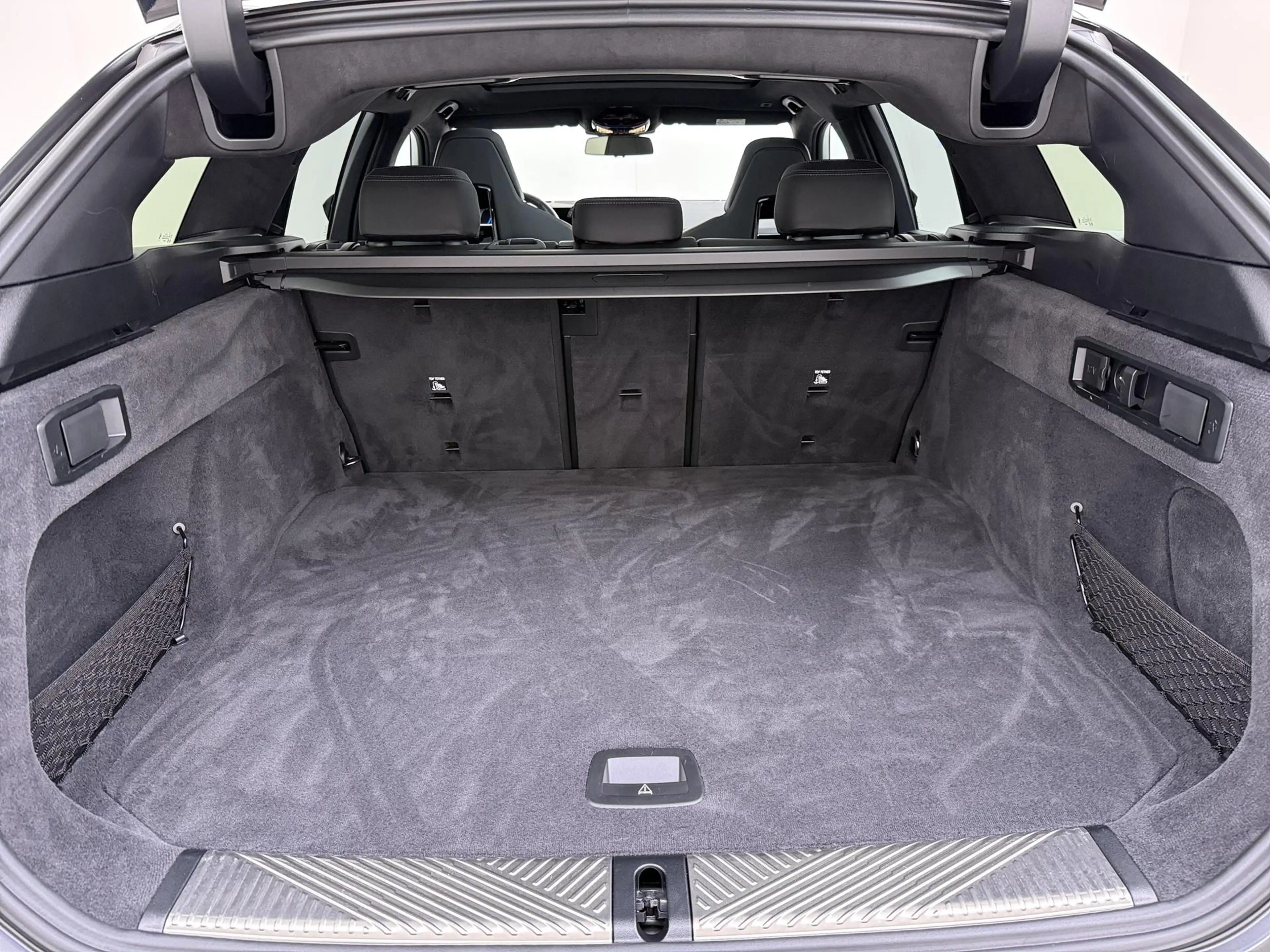 BMW M5 5-serie Touring NL Auto | BTW | Akrapovic | BMW on — photo 14