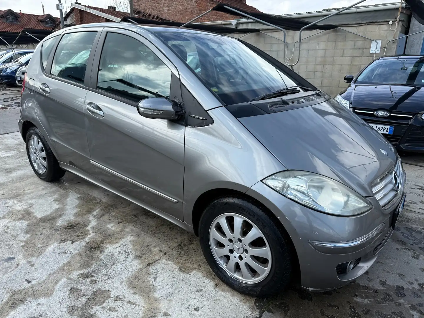 Mercedes-Benz A 180 A 180 CDI Elegance Grau - 2