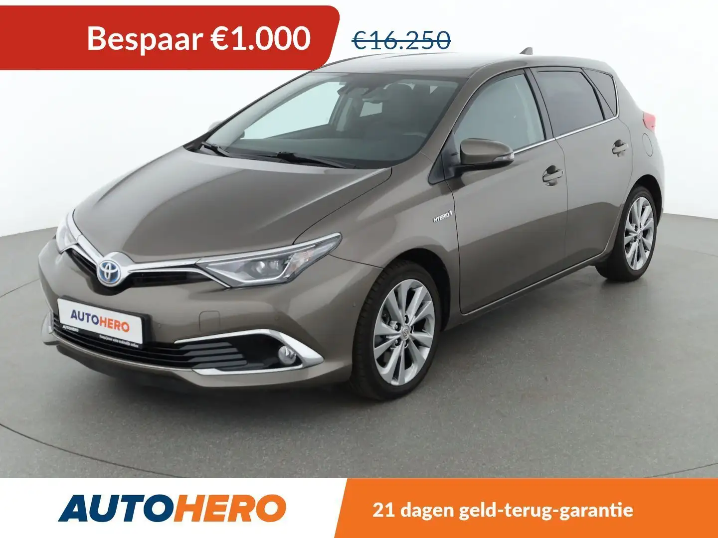 Toyota Auris 1.8 Hybrid Executive Grijs - 1