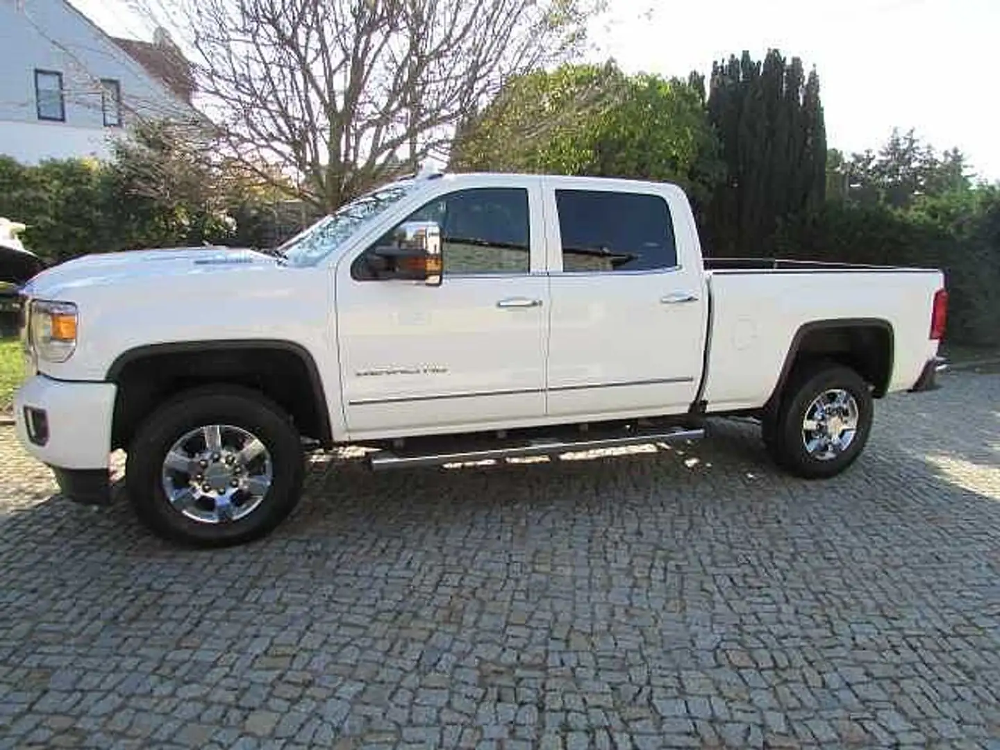GMC Sierra K3500 HD  Power Truck 4x4 Denali Luxury Ultimate White - 1