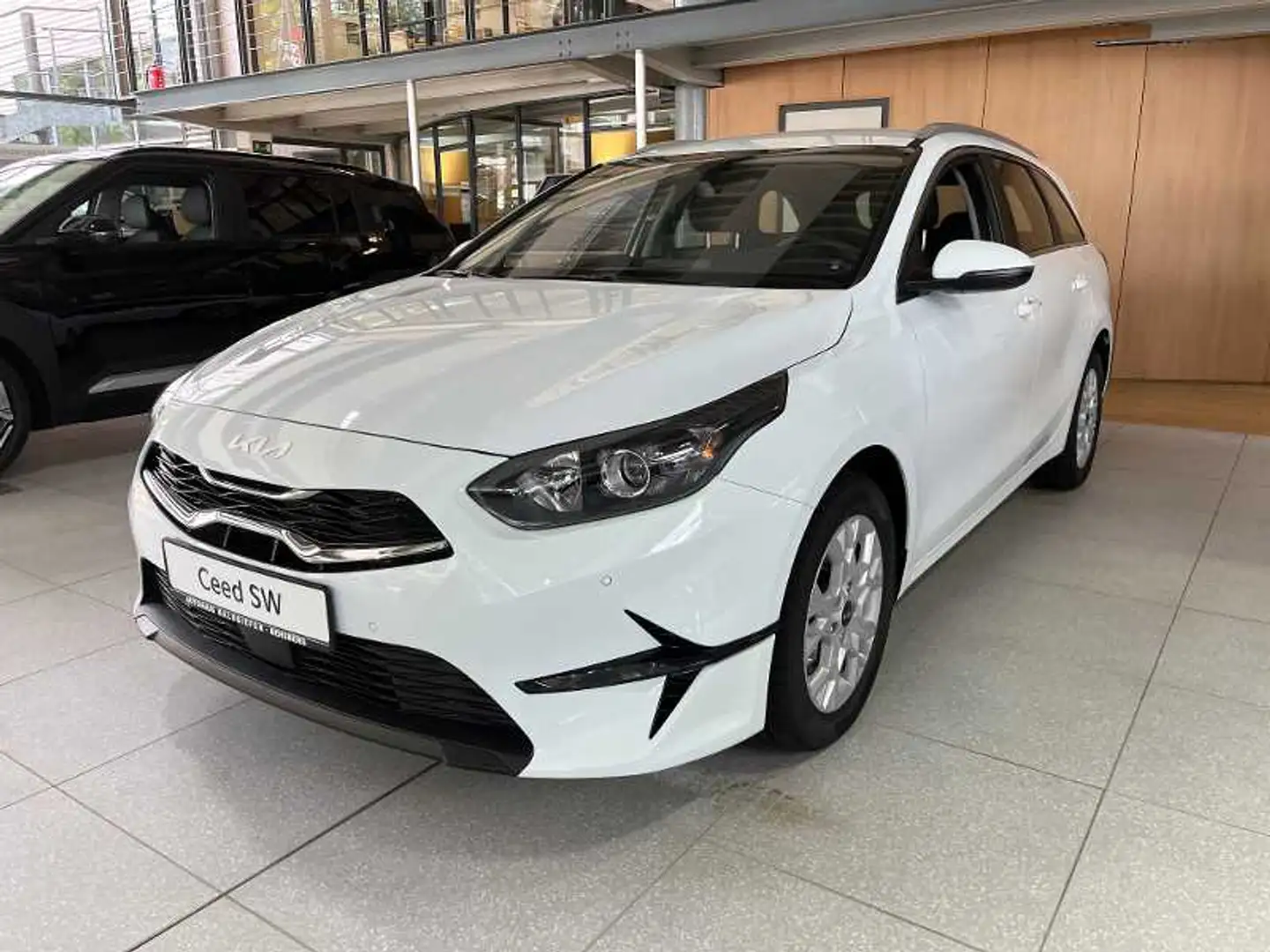 Kia Ceed SW / cee'd SW 1.5 T-GDI Ultimate Edition, DCT, DAB+ Bianco - 1