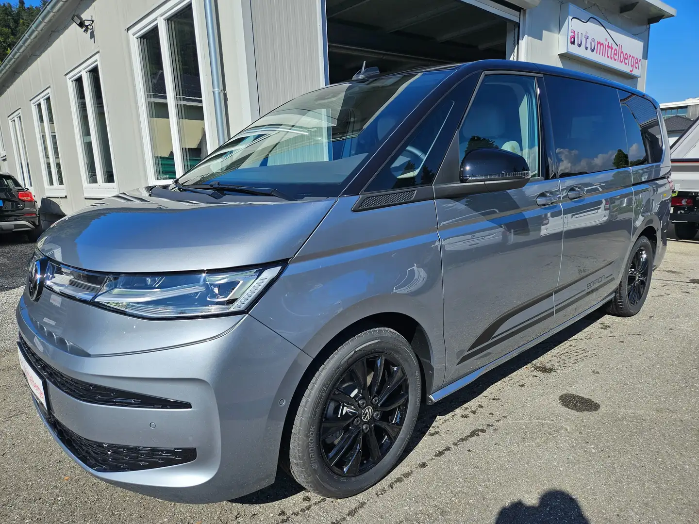 Volkswagen T7 Multivan Edition lang "7Sitze, AHV, Navi, Standheizung" Silber - 1