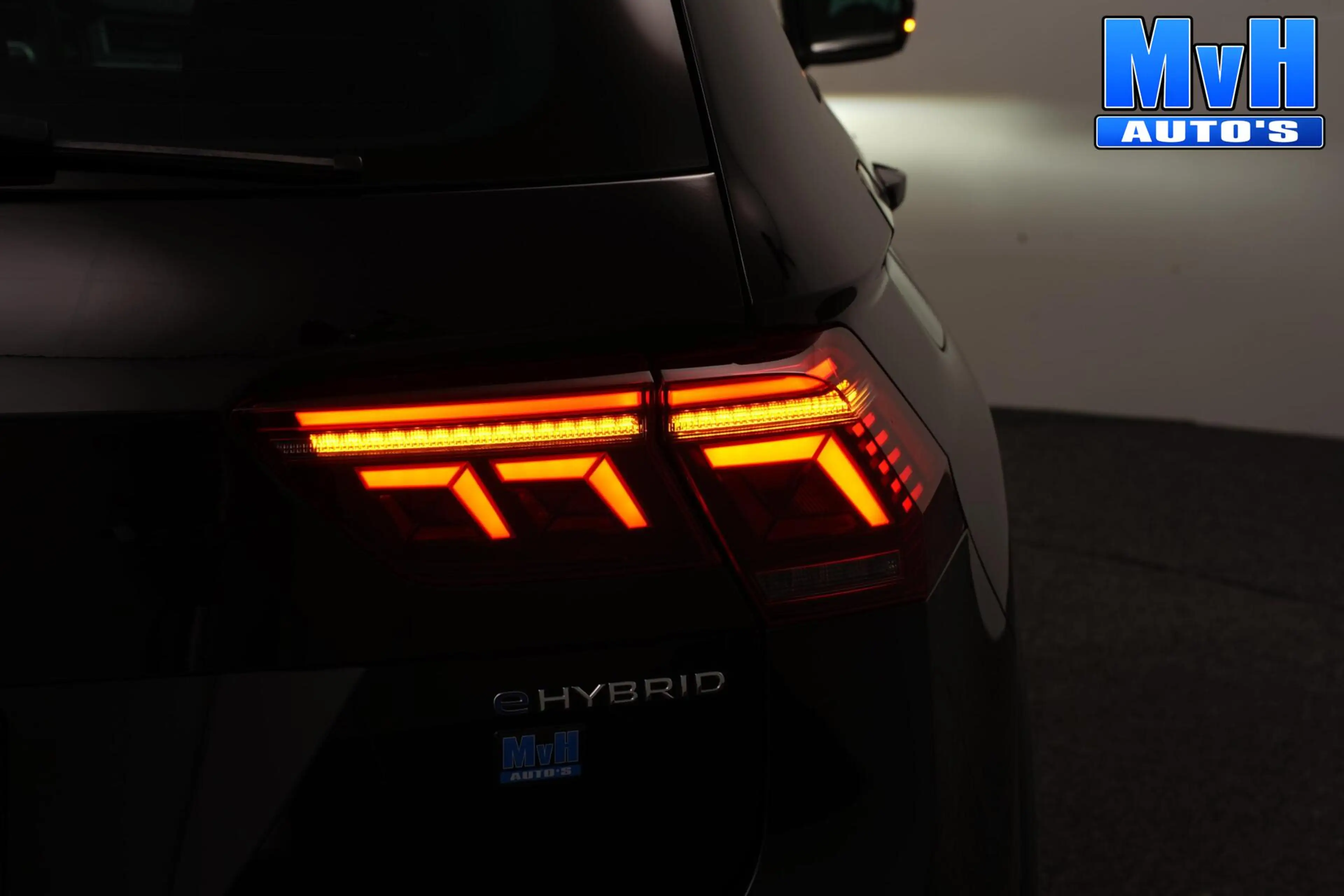 Volkswagen Tiguan 1.4 TSI PHEV R-Line|PANO|BOMVOL!|SOH.94% — photo 46